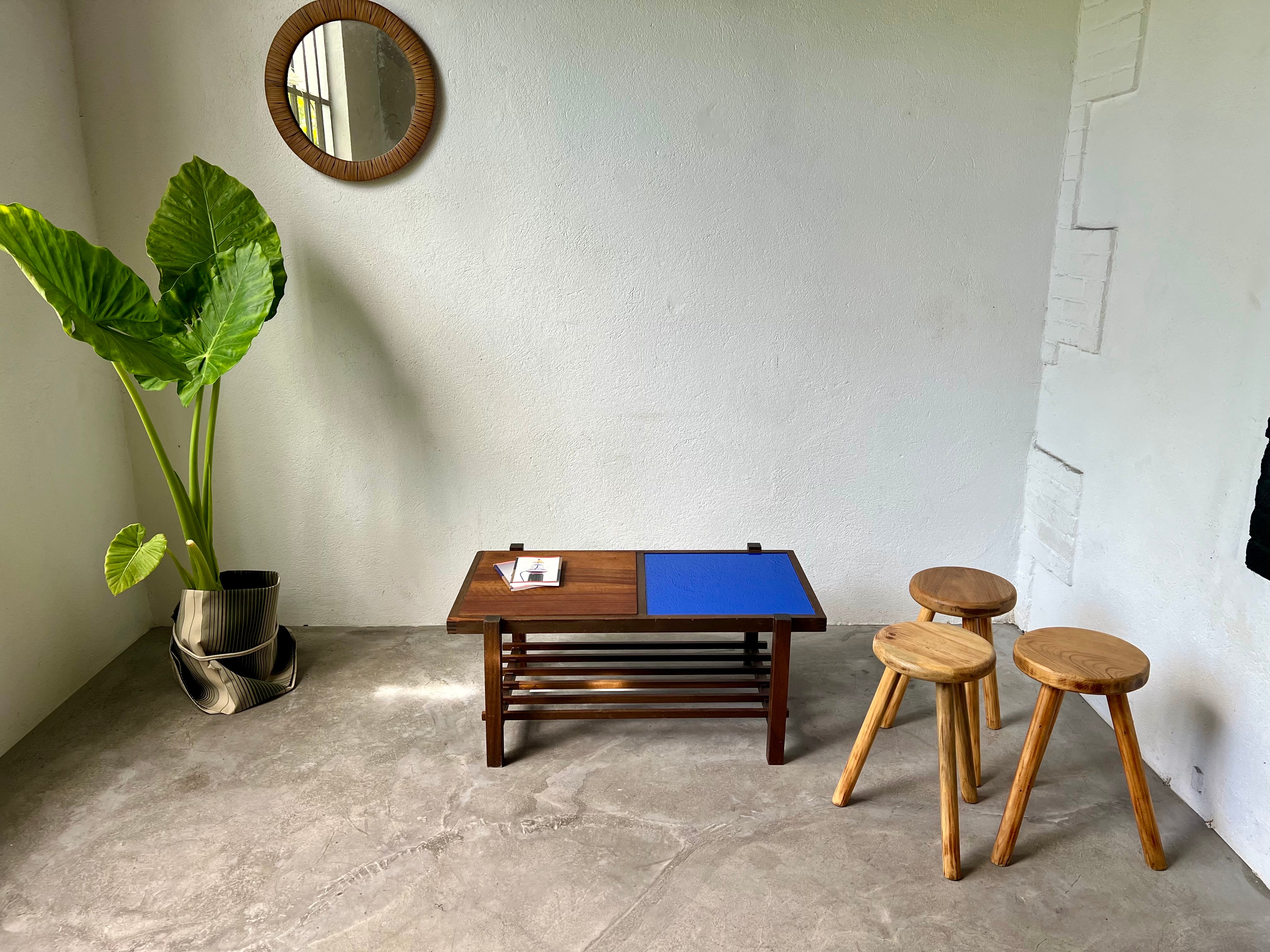Modernist_Coffee_Table_in_Wood_and_Blue_Glass_in_the_Style_of_Gerrit_Rietveld,_1960s,_Europe