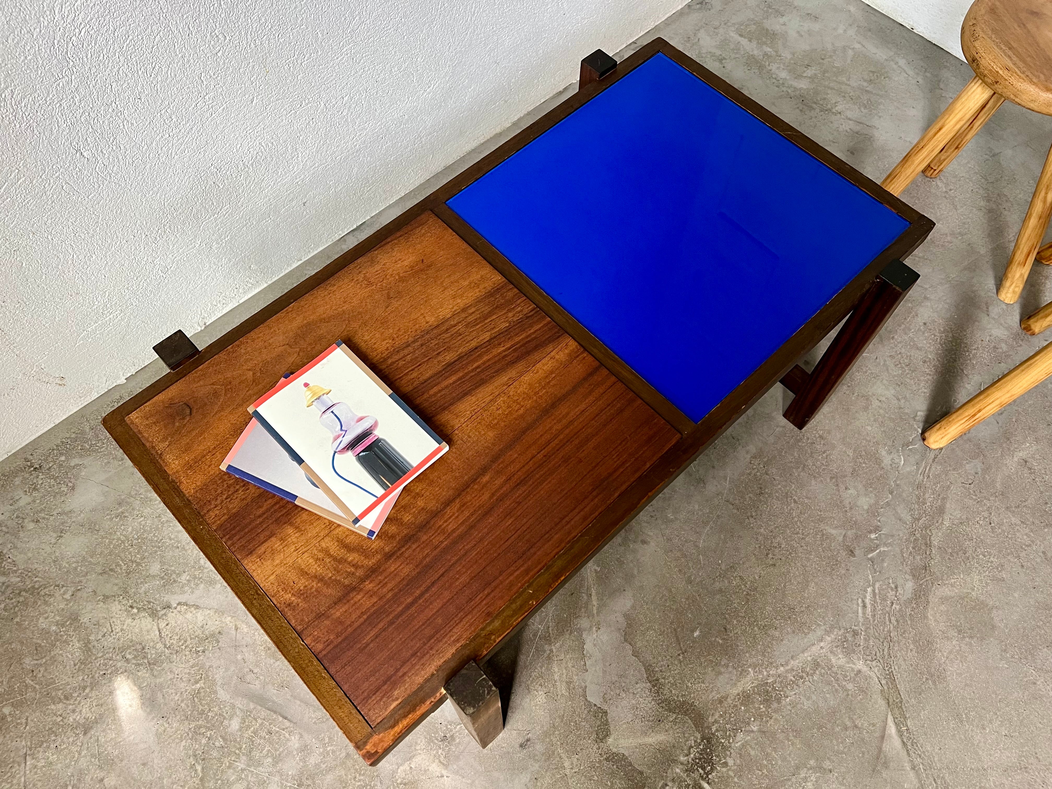 Modernist_Coffee_Table_in_Wood_and_Blue_Glass_in_the_Style_of_Gerrit_Rietveld,_1960s,_Europe