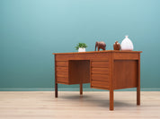 Teak_desk,_Danish_design,_1970s,_production:_Denmark