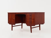 Teak_desk,_Danish_design,_1970s,_production:_Denmark