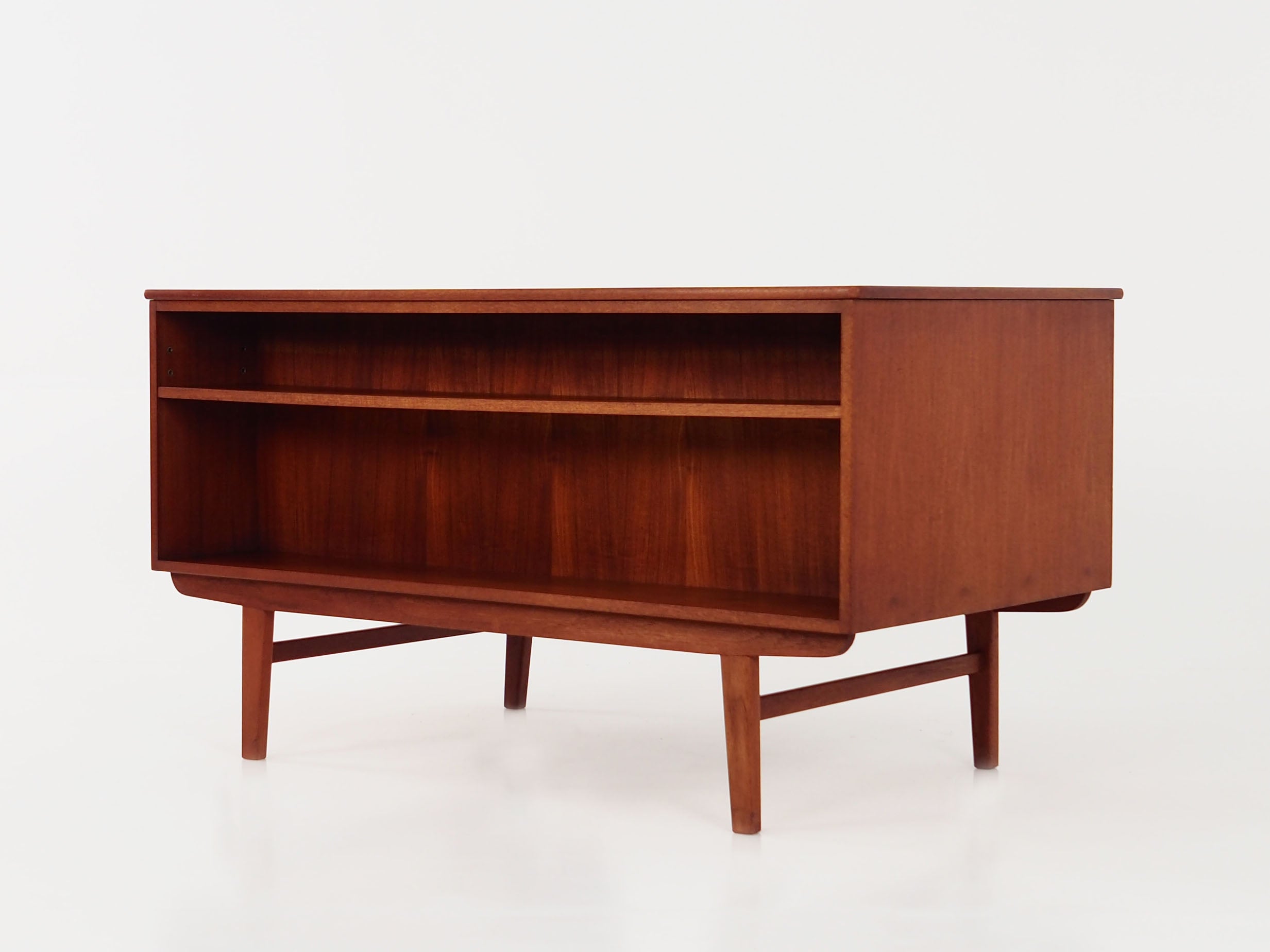 Teak_desk,_Danish_design,_1970s,_production:_Denmark