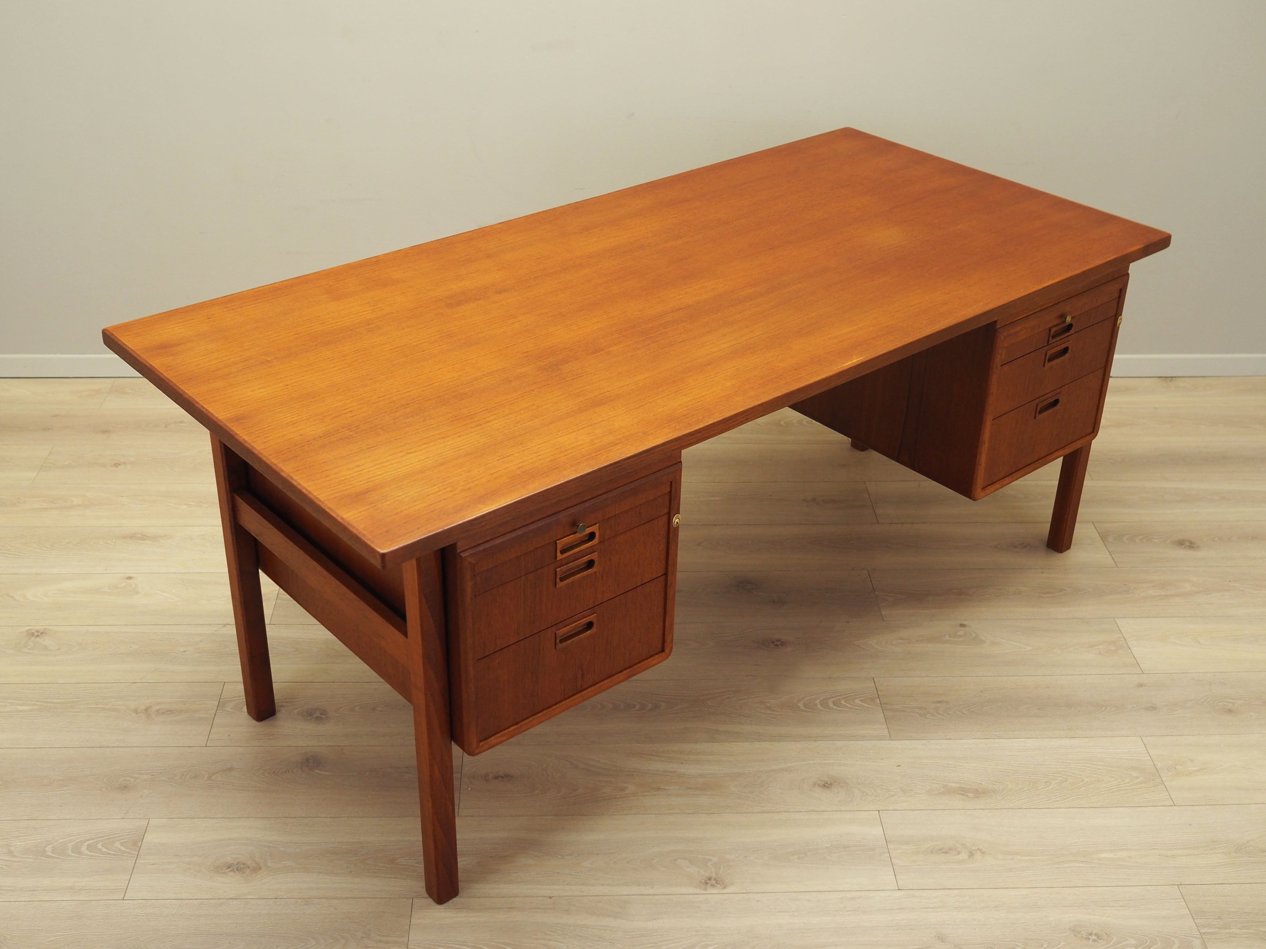 1970s_Swedish_Teak_Executive_Desk_by_Åtvidaberg,_Six_Drawers_and_Two_Pull-Out_Writing_Surfaces