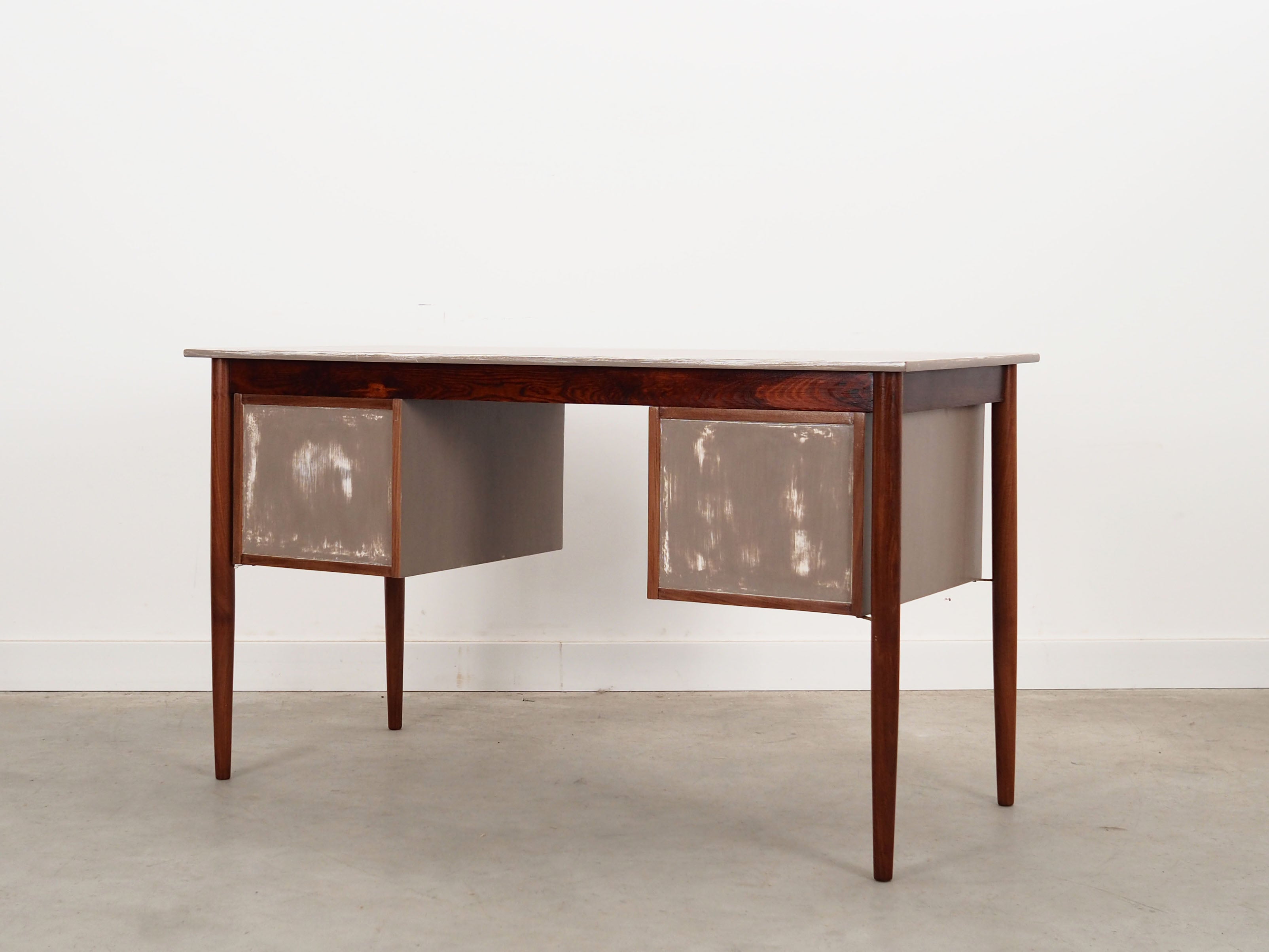 Teak_desk,_Danish_design,_1960s,_production:_Denmark