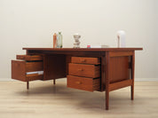 Teak_desk,_Danish_design,_1960s,_designer:_Arne_Vodder,_production:_Sibast