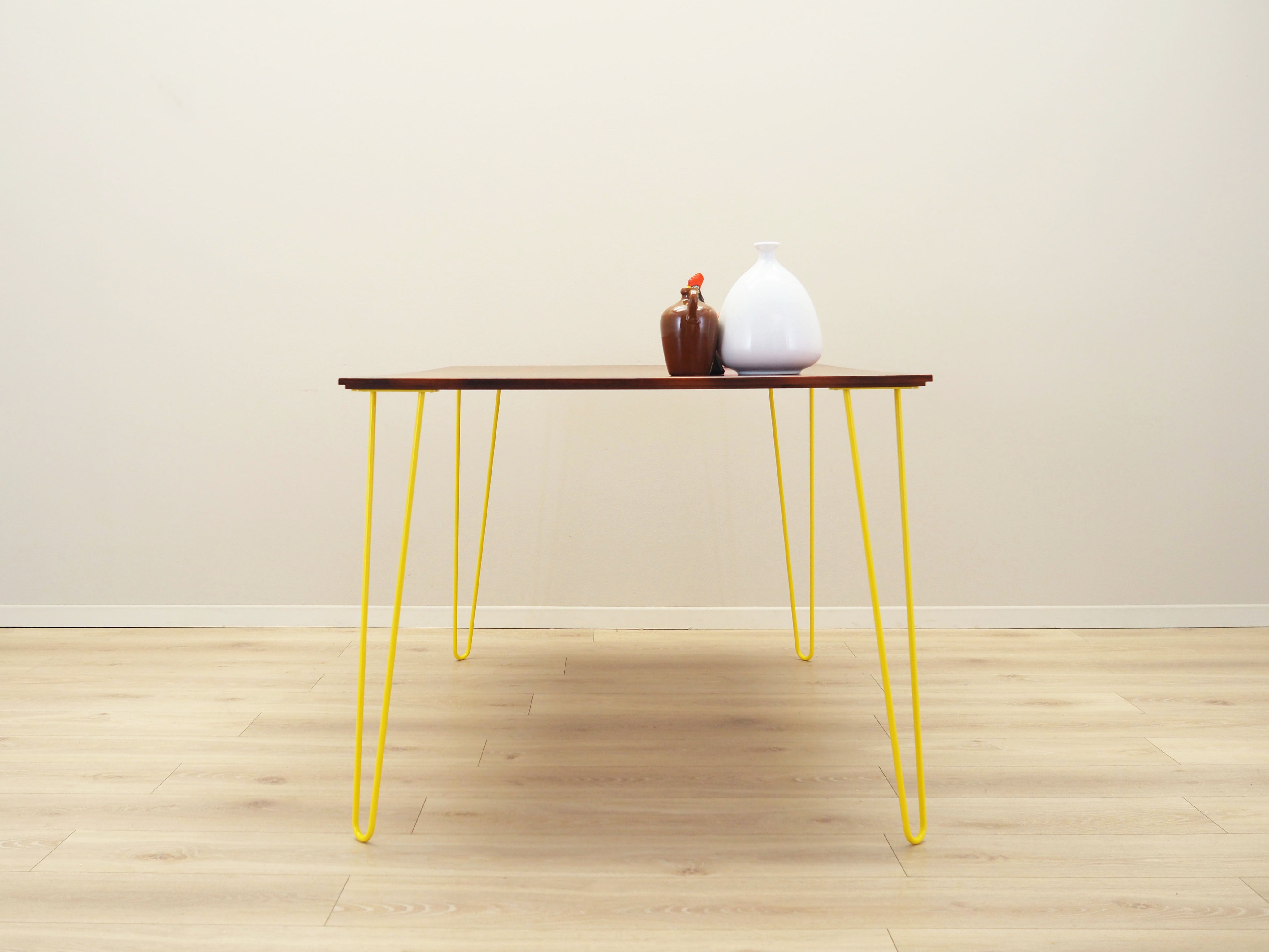 Rosewood_desk,_Danish_design,_1970s,_manufacturer:_C.F.C._Silkeborg
