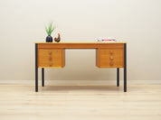 Ash_desk,_Danish_design,_1970s,_manufacturer:_Domino_Møbler