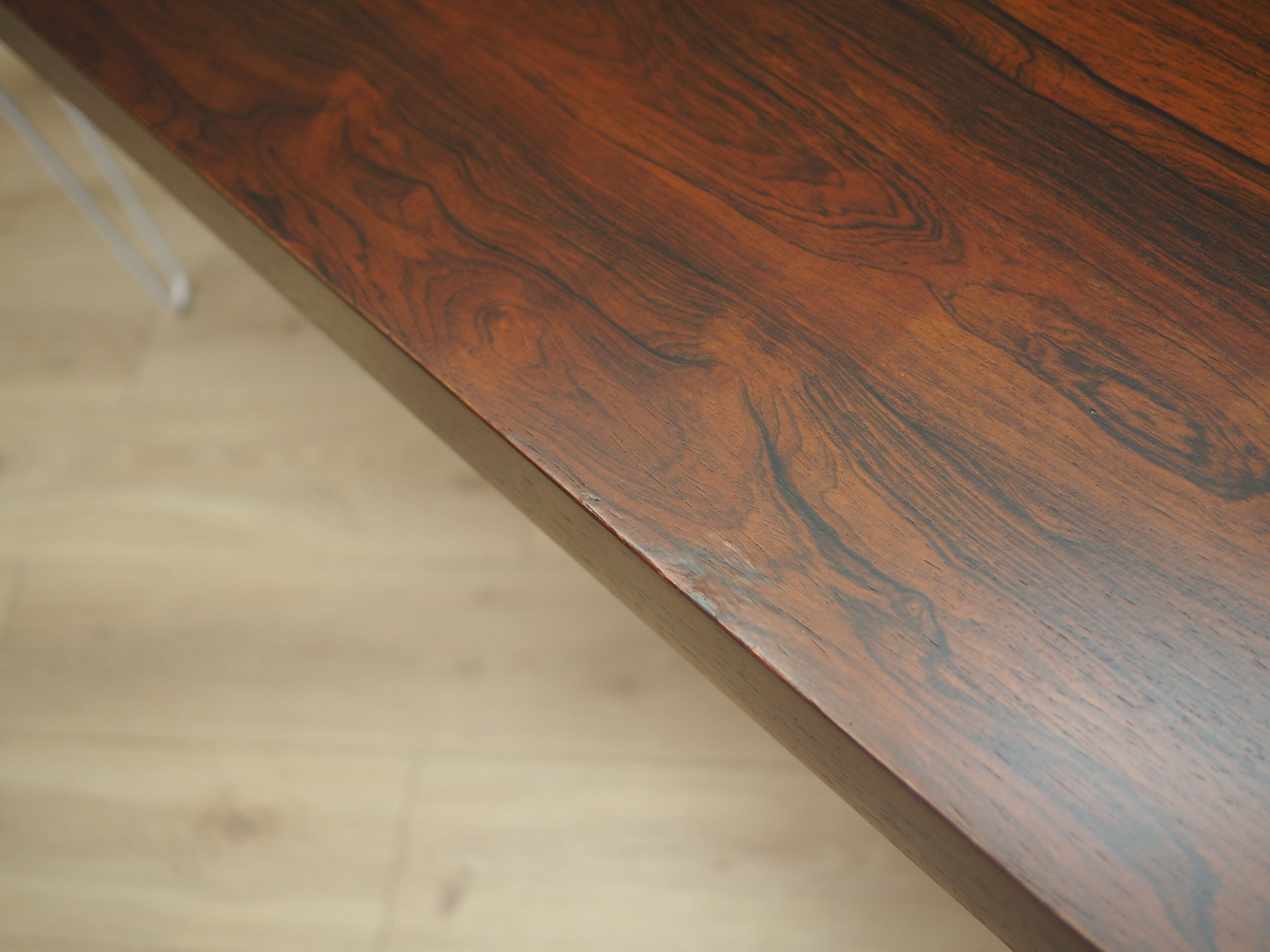 Rosewood_desk,_Danish_design,_1970s,_production:_Denmark