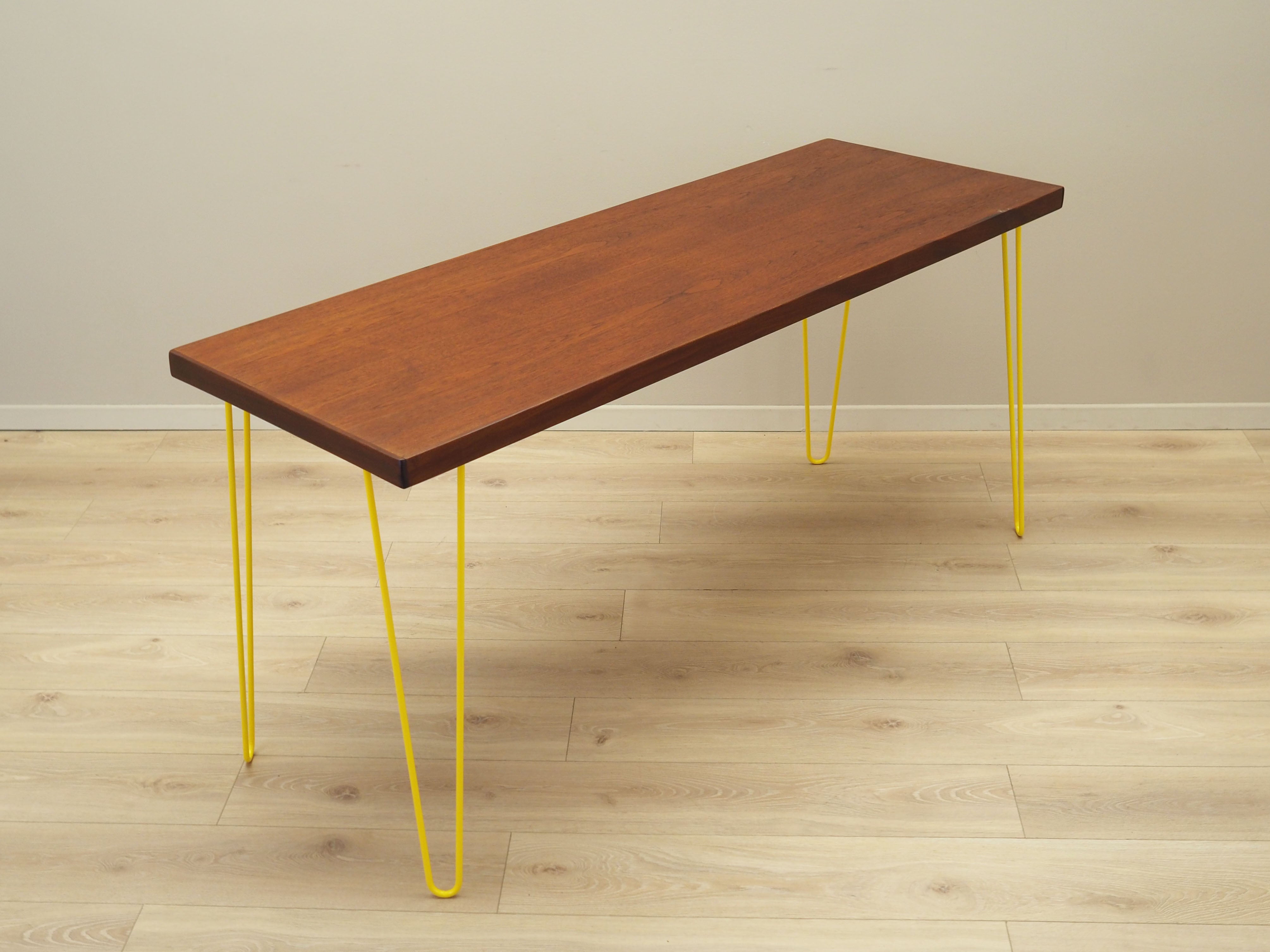 Teak_desk,_Danish_design,_1970s,_production:_Denmark