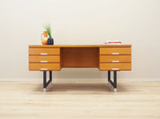 Ash_desk,_Danish_design,_1970s,_manufacturer:_Eigil_Petersens_Møbelfabrik