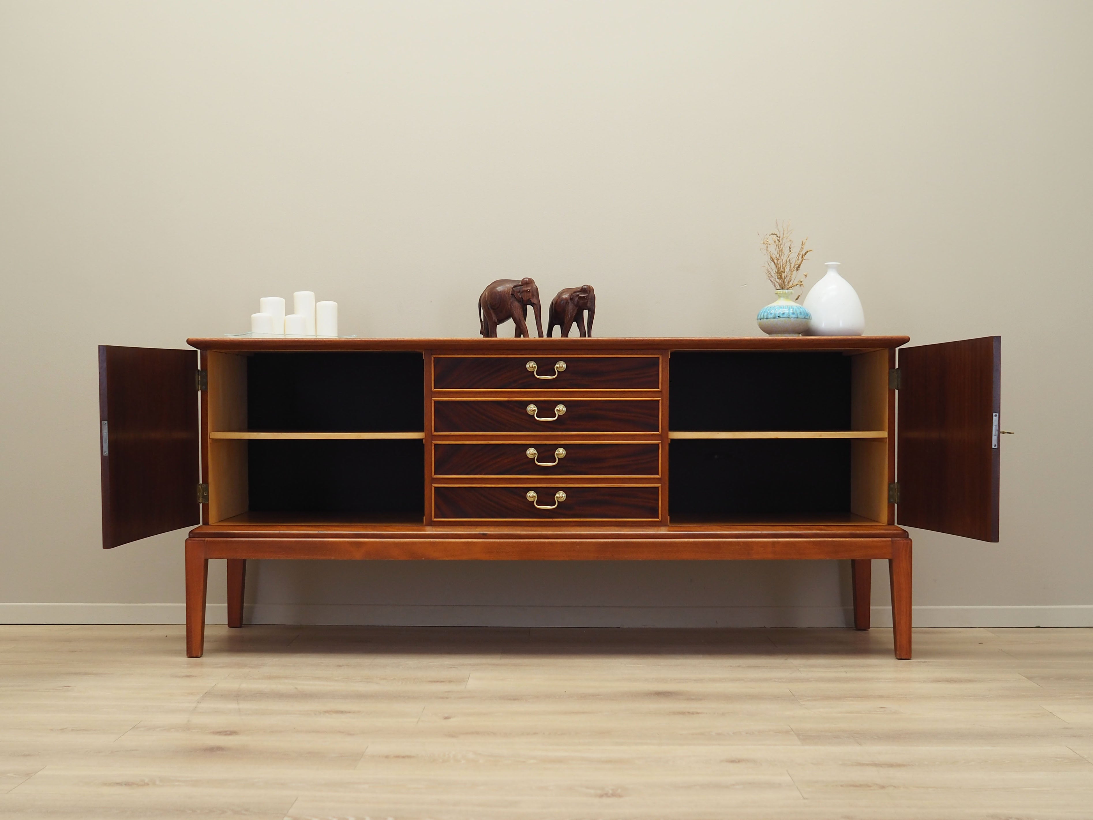 Mahogany_sideboard,_Danish_design,_1970s,_production:_Denmark
