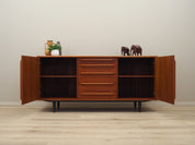 Teak_sideboard,_Danish_design,_1970s,_production:_Denmark