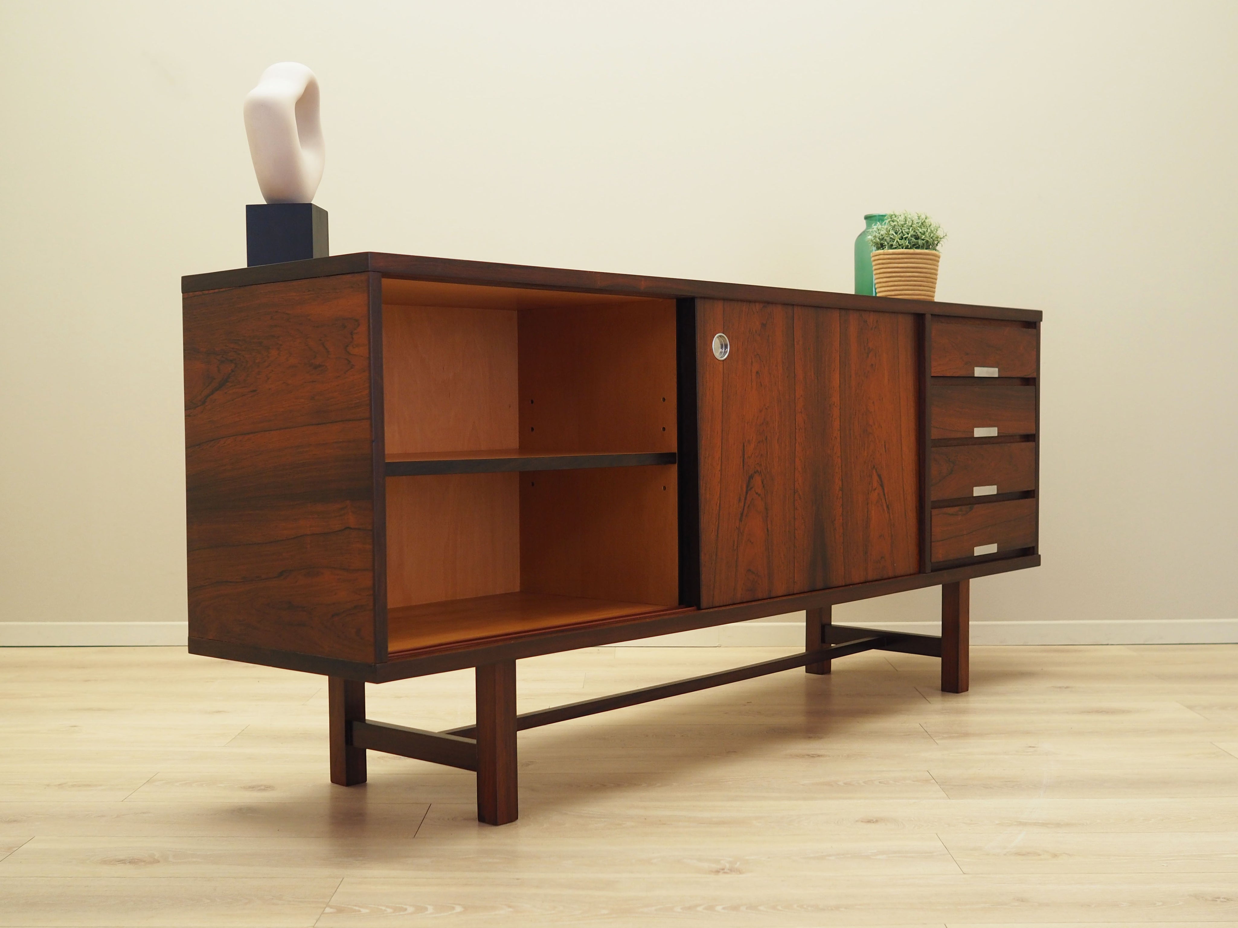 Rosewood_sideboard,_Danish_design,_1970s,_production:_Denmark