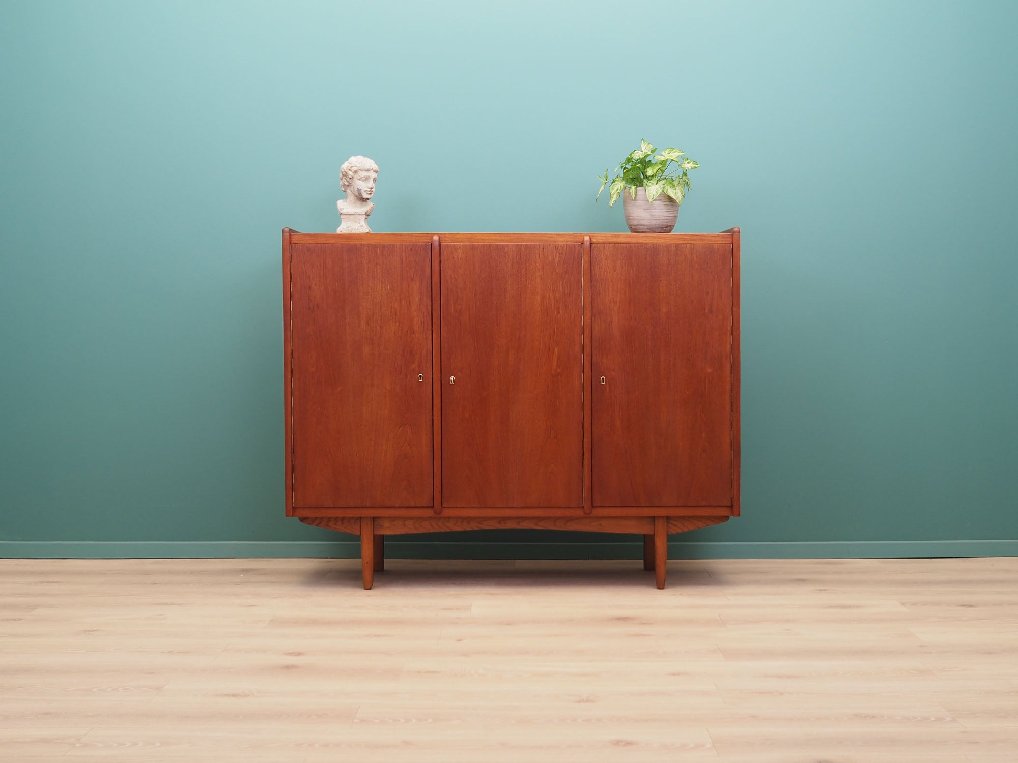 Teak_highboard,_Danish_design,_1960s,_production:_Denmark