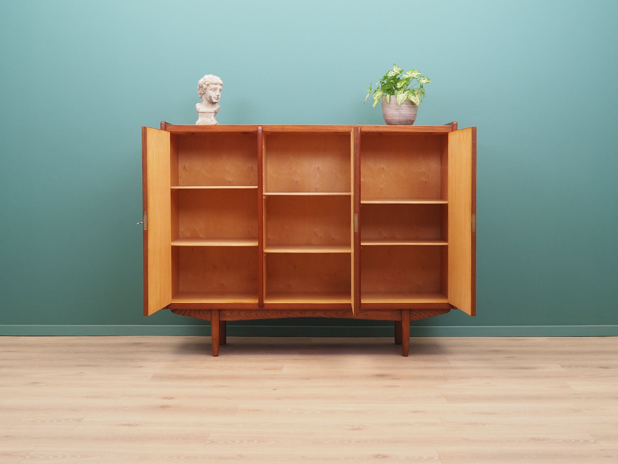 Teak_highboard,_Danish_design,_1960s,_production:_Denmark