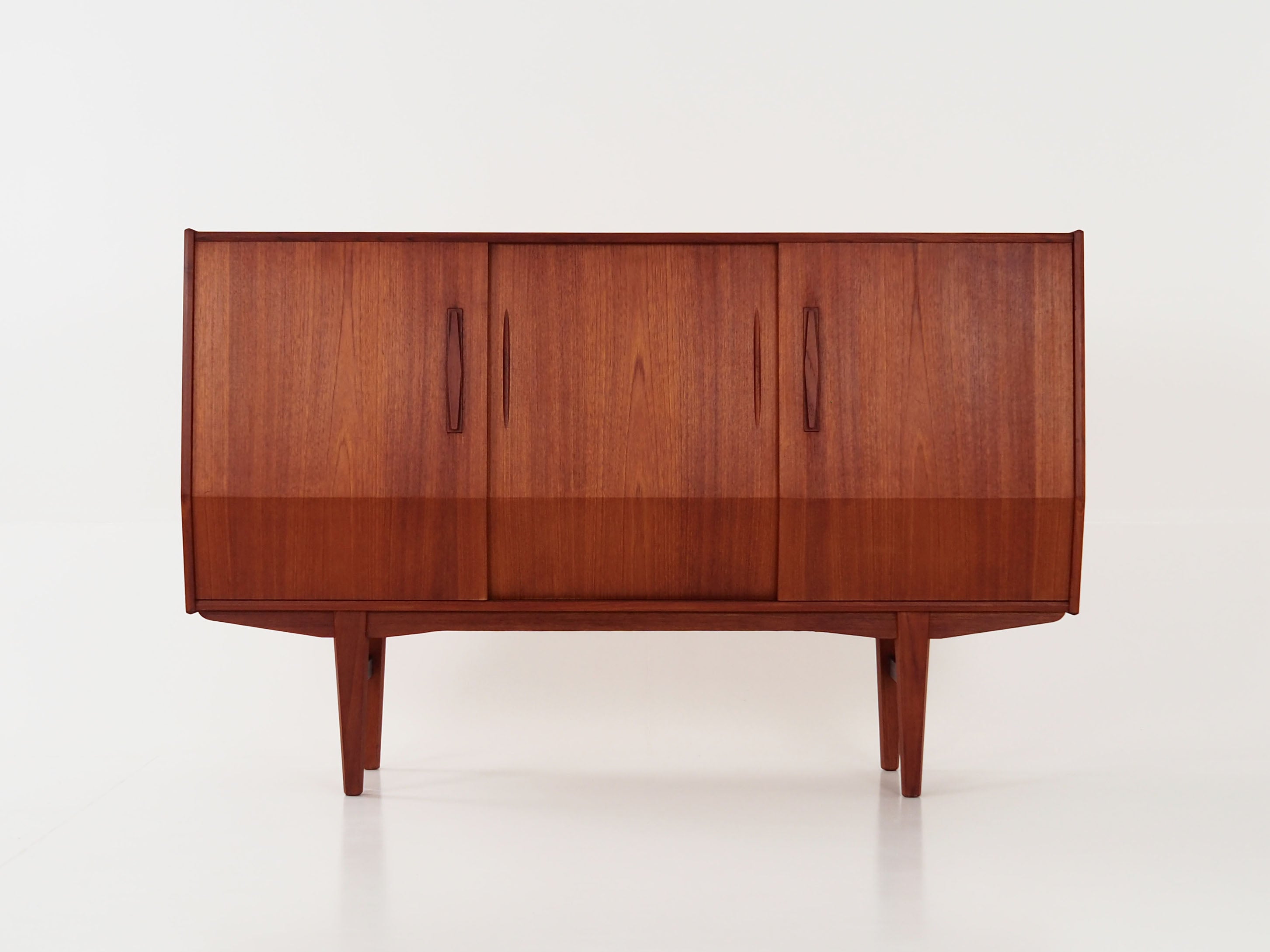 Teak_highboard,_Danish_design,_1970s,_production:_Denmark