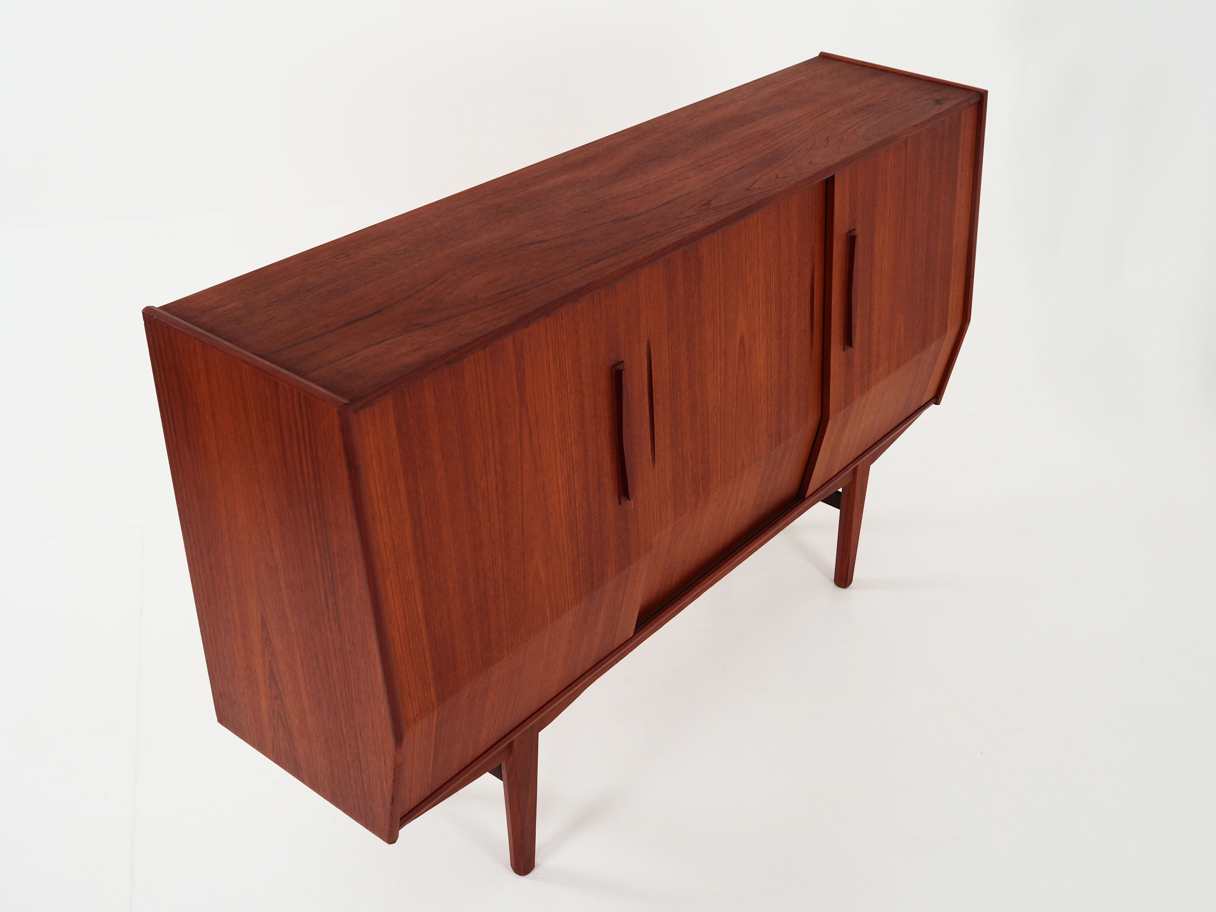 Teak_highboard,_Danish_design,_1970s,_production:_Denmark