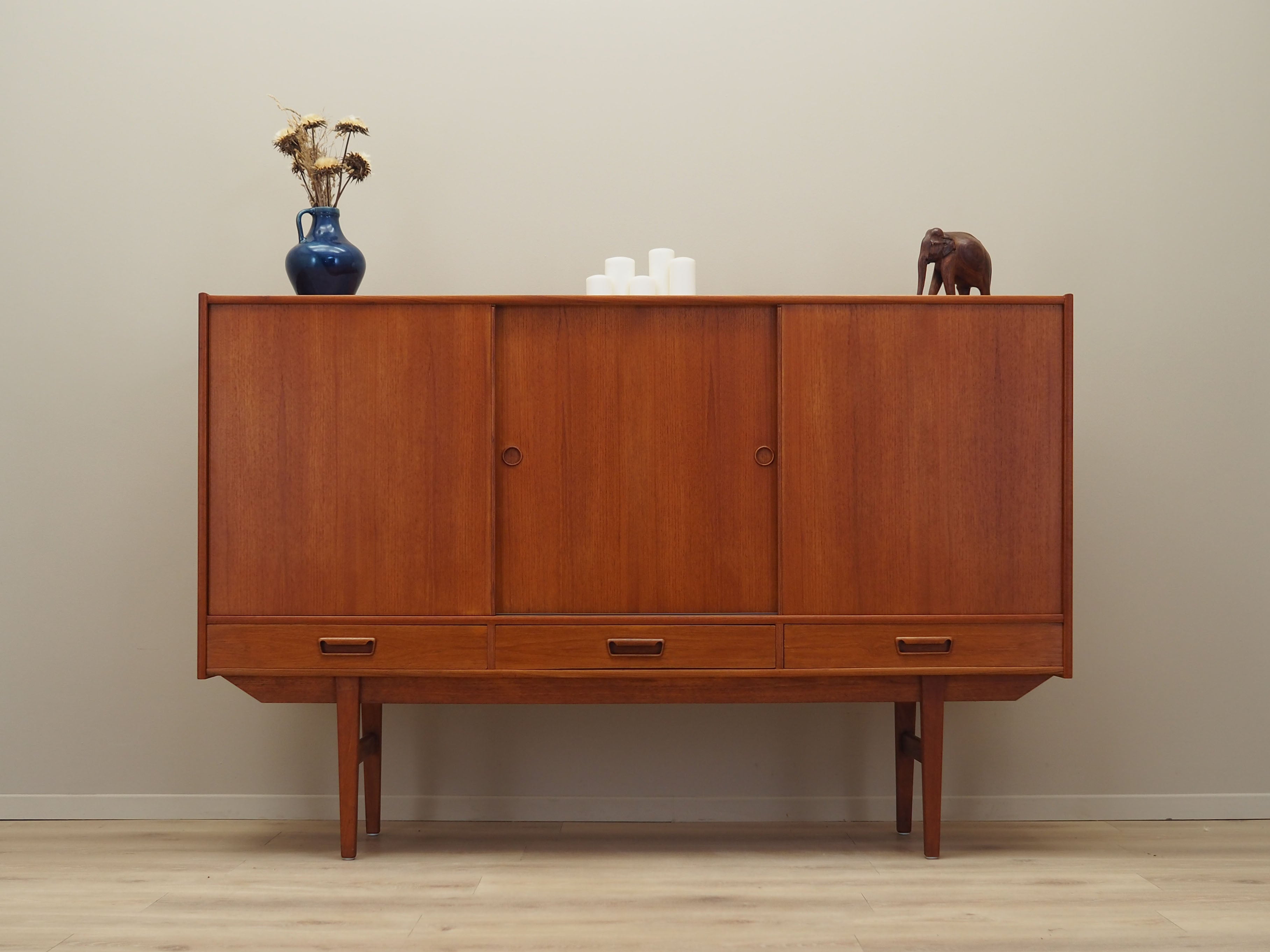 Teak_highboard,_Danish_design,_1960s,_production:_Denmark