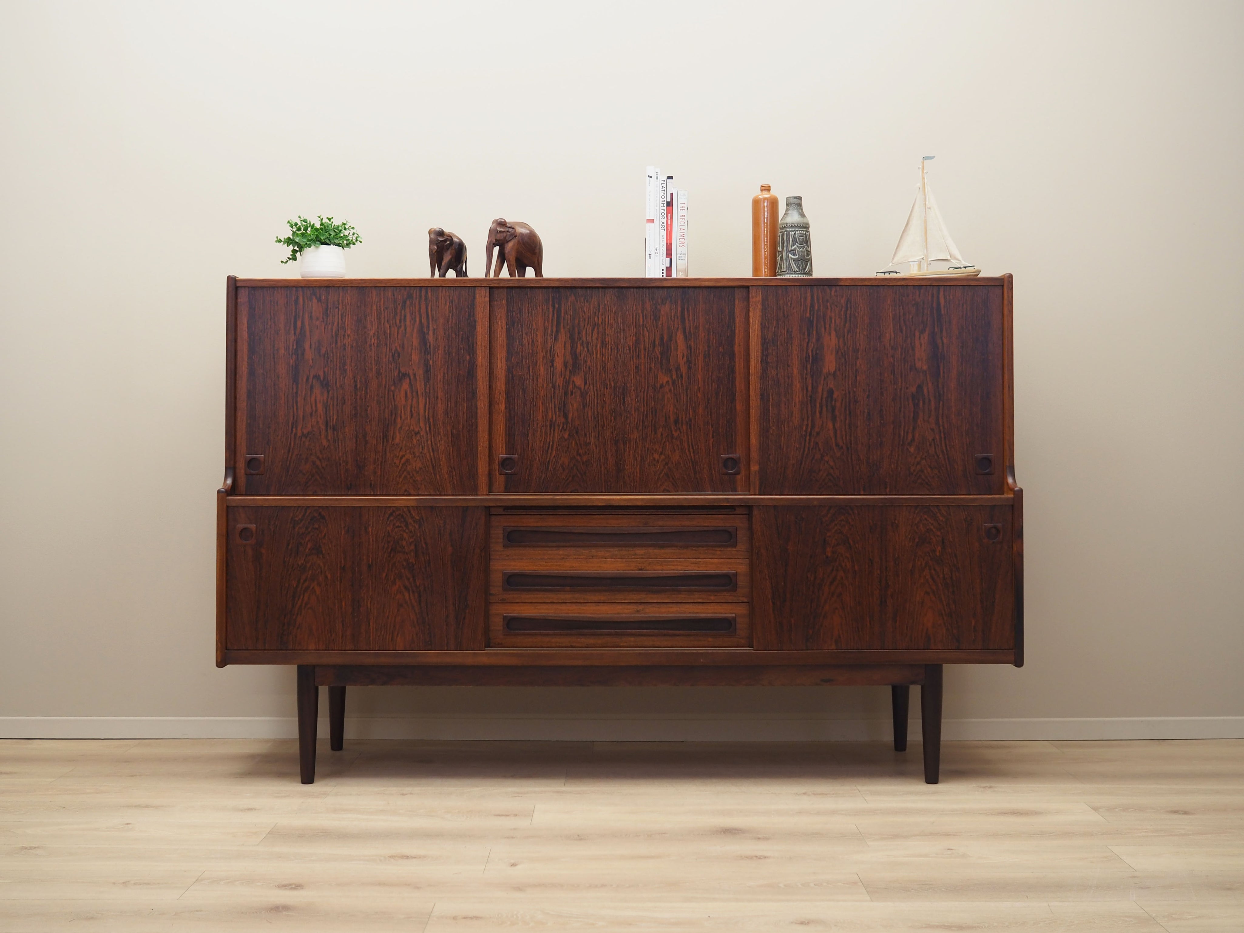 Rosewood_highboard,_Danish_design,_1960s,_designer:_Johannes_Andersen,_manufacture:_Skaaning_Furniture