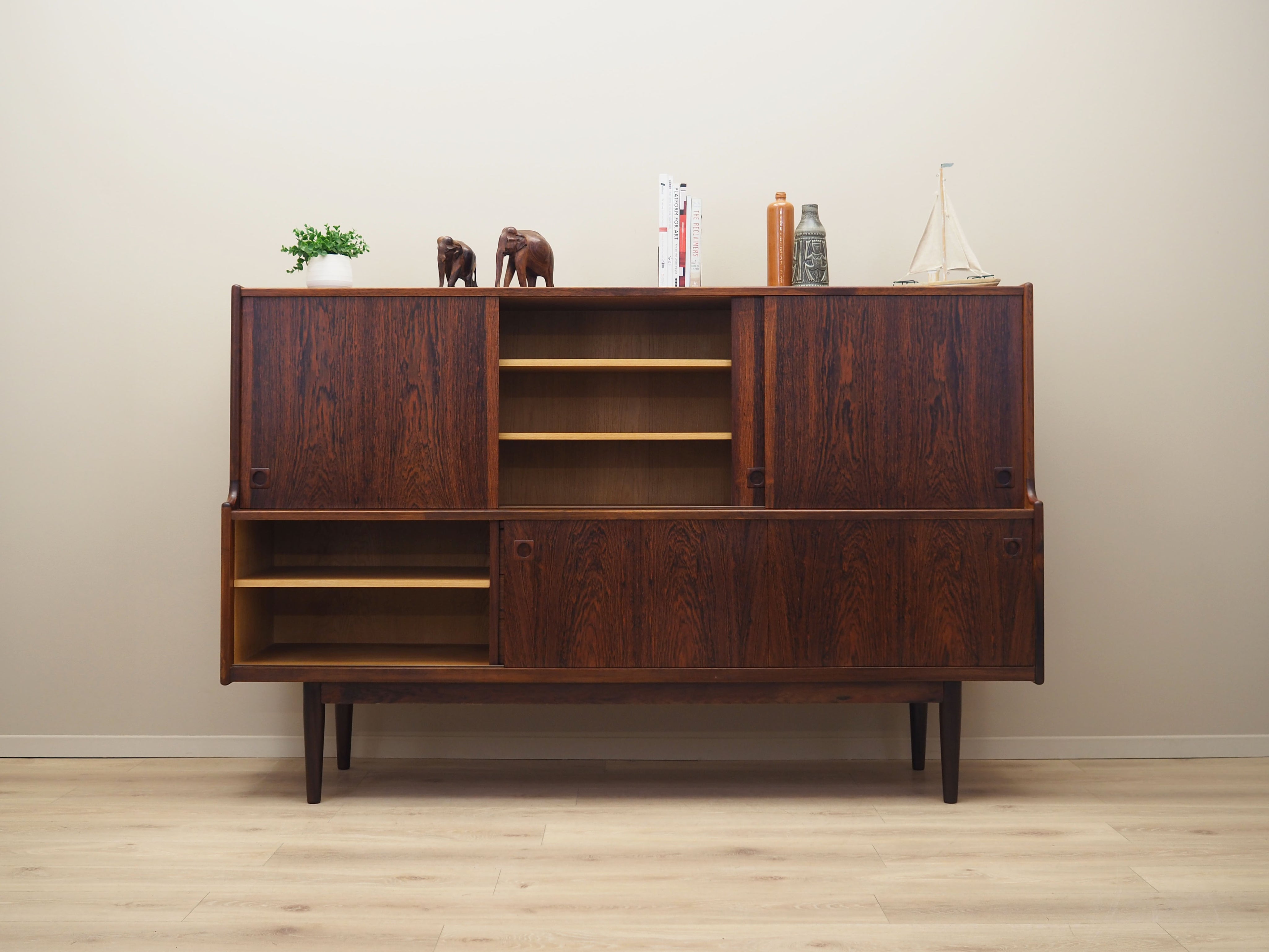Rosewood_highboard,_Danish_design,_1960s,_designer:_Johannes_Andersen,_manufacture:_Skaaning_Furniture