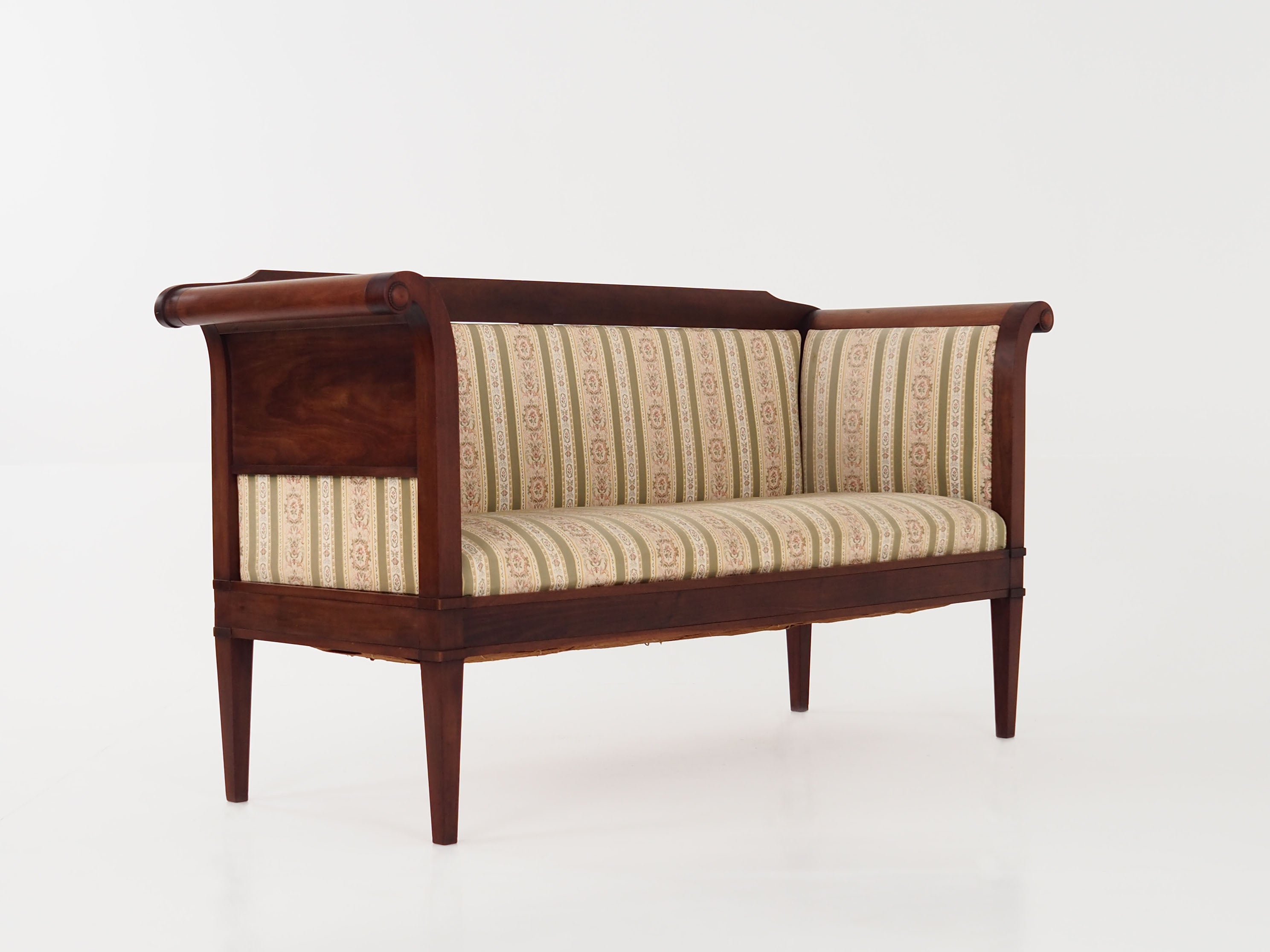 Empire_style_mahogany_sofa,_French_design,_1940s,_production:_Denmark