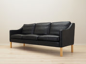 Black_leather_sofa,_Danish_design,_1970s,_manufacture:_Hurup_Møbelfabrik