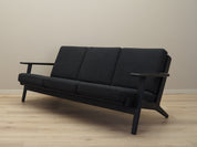 Oak_sofa,_Danish_design,_1960s,_designer:_Hans._J._Wegner,_production:_Getama