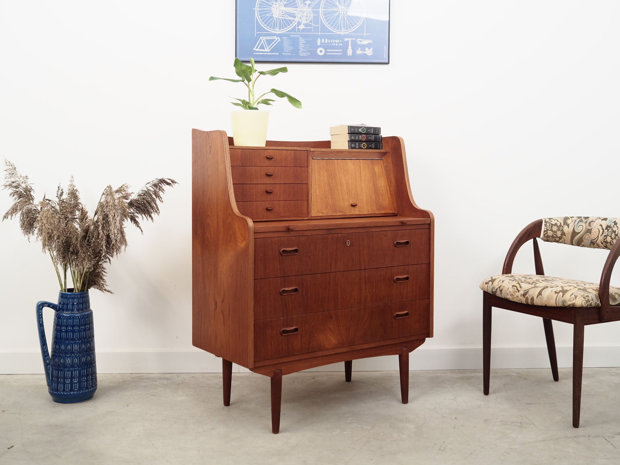 Teak_secretary,_Danish_design,_1960s,_production:_Denmark