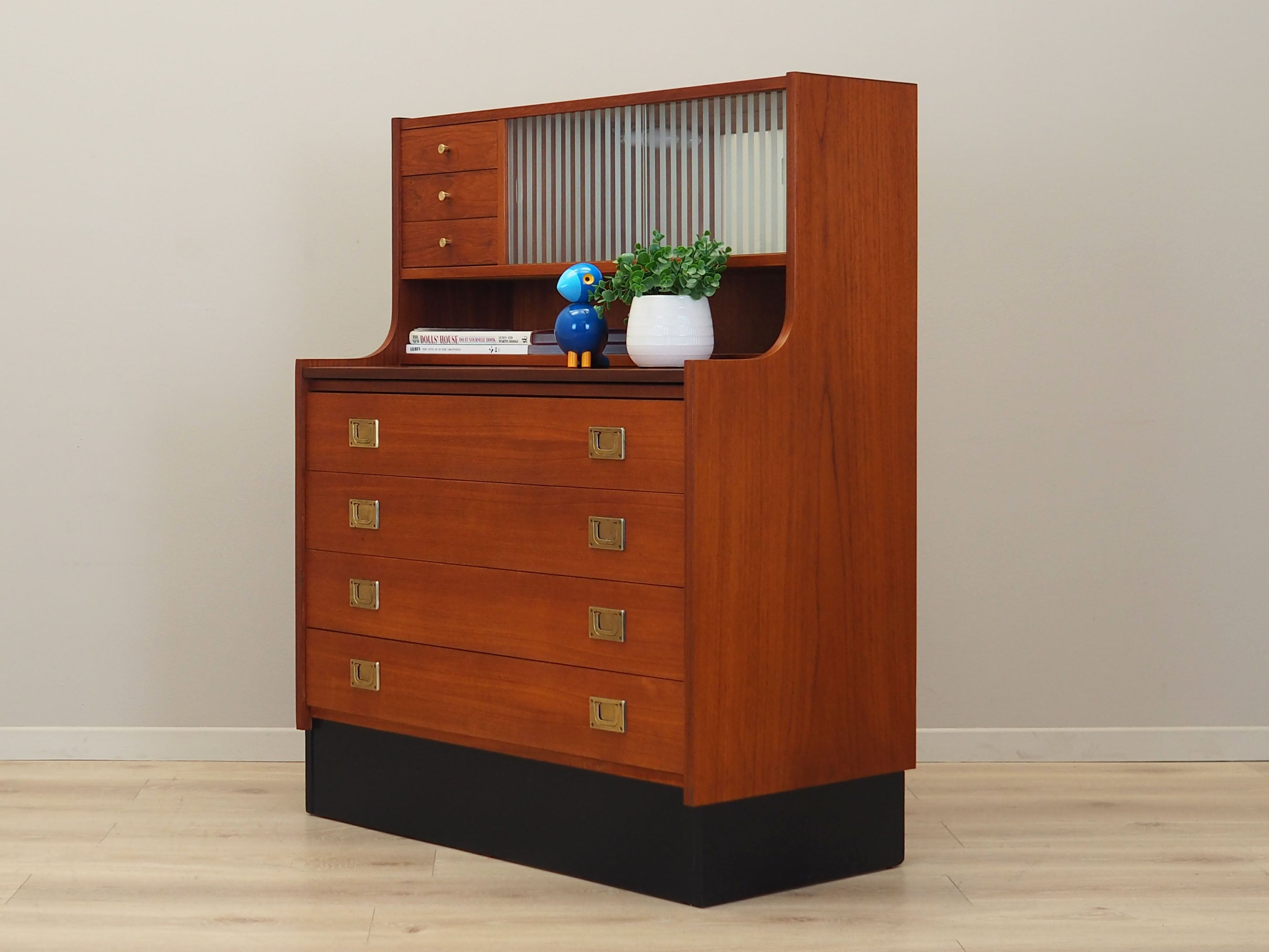 Teak_secretary,_Danish_design,_1970s,_production:_Denmark