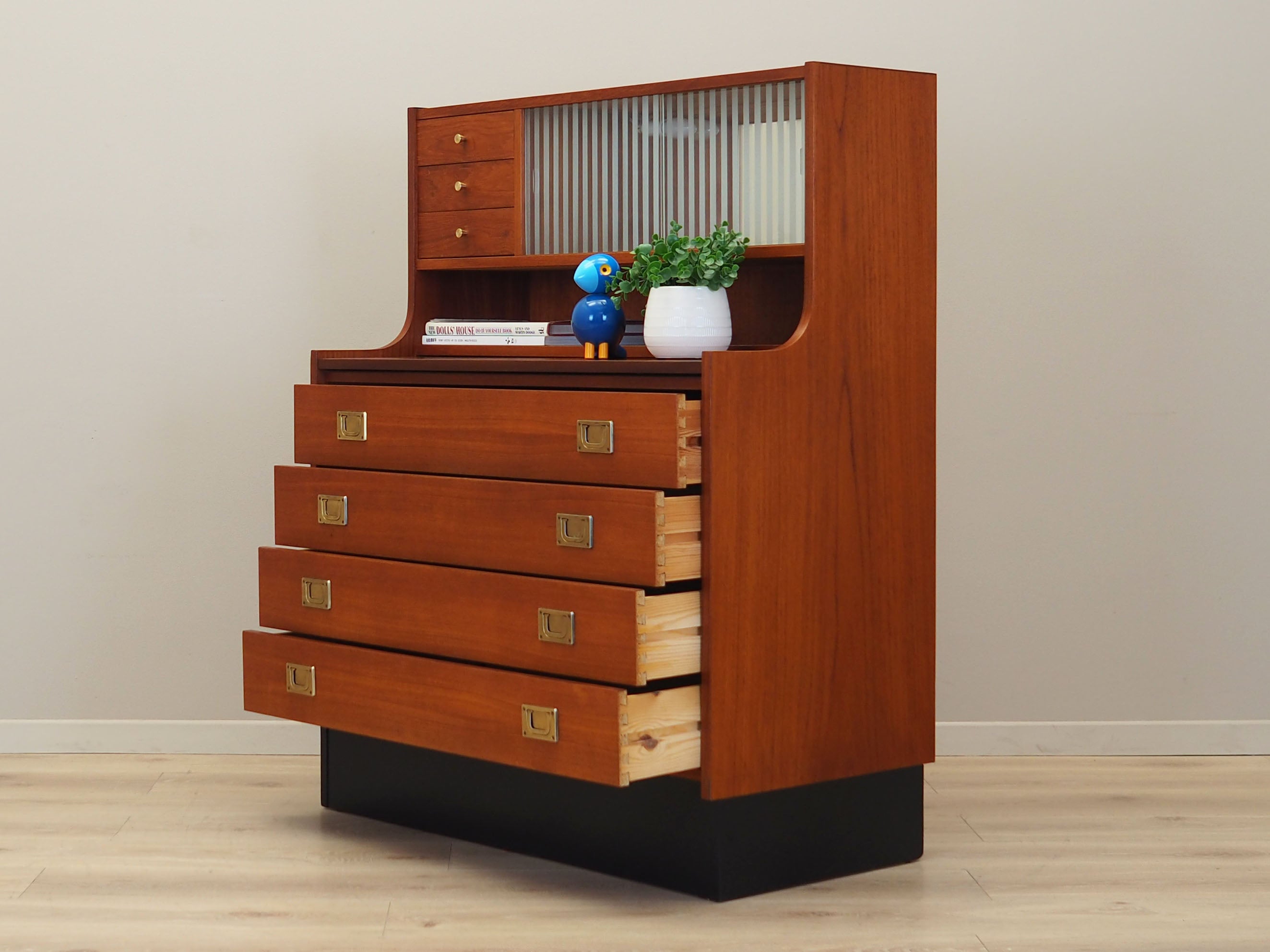 Teak_secretary,_Danish_design,_1970s,_production:_Denmark