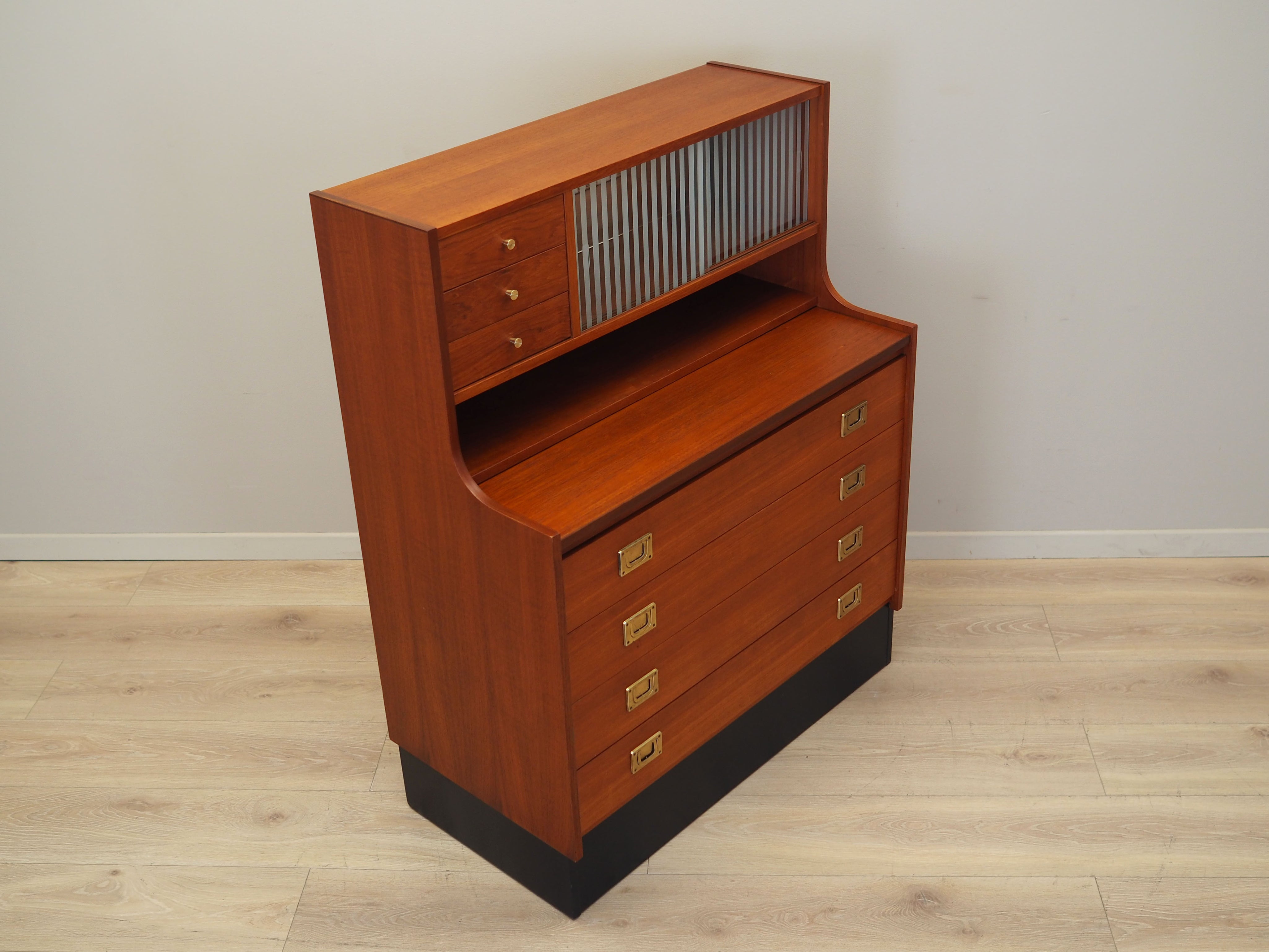 Teak_secretary,_Danish_design,_1970s,_production:_Denmark