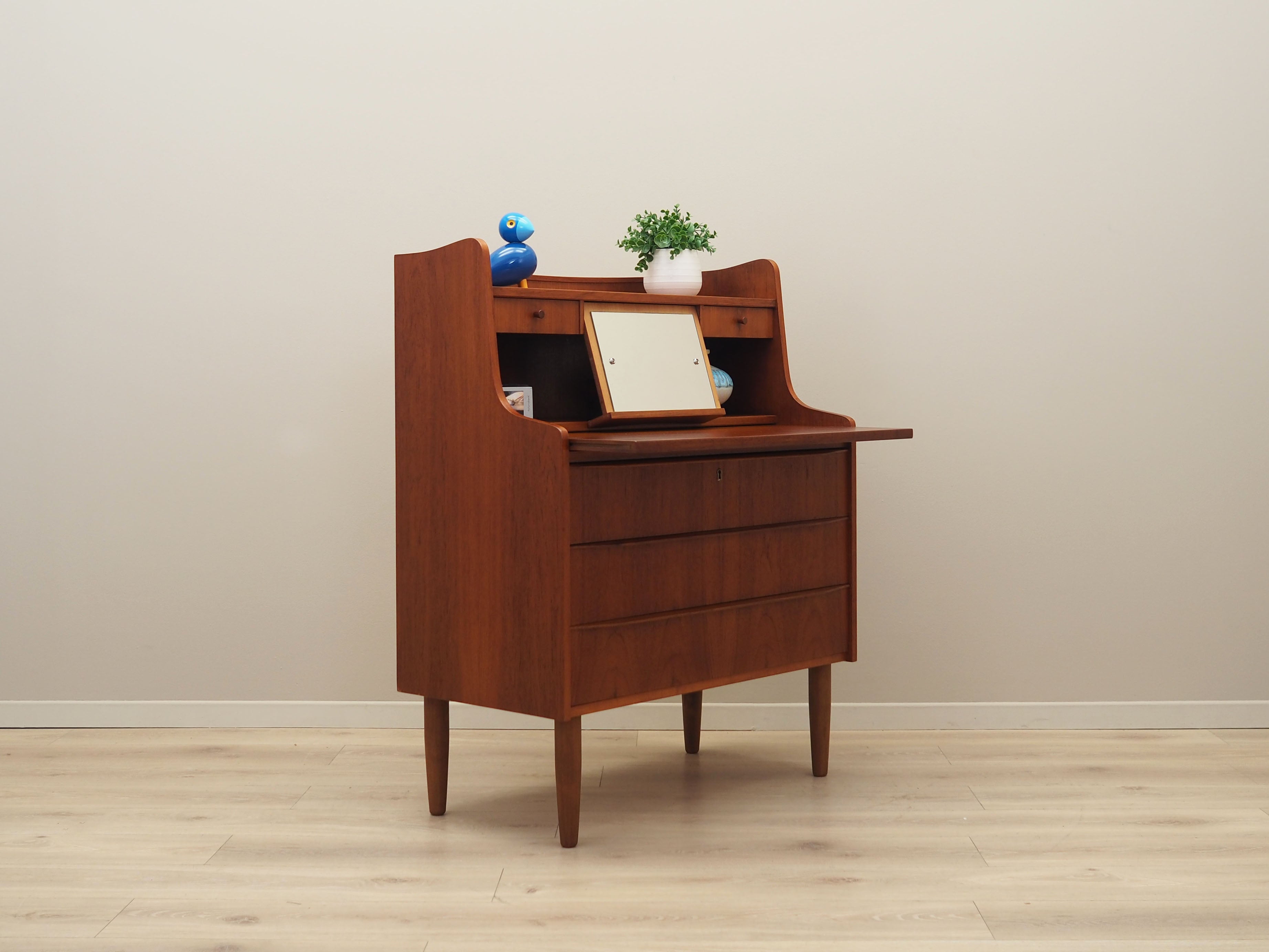 Teak_secretary,_Danish_design,_1970s,_production:_Denmark