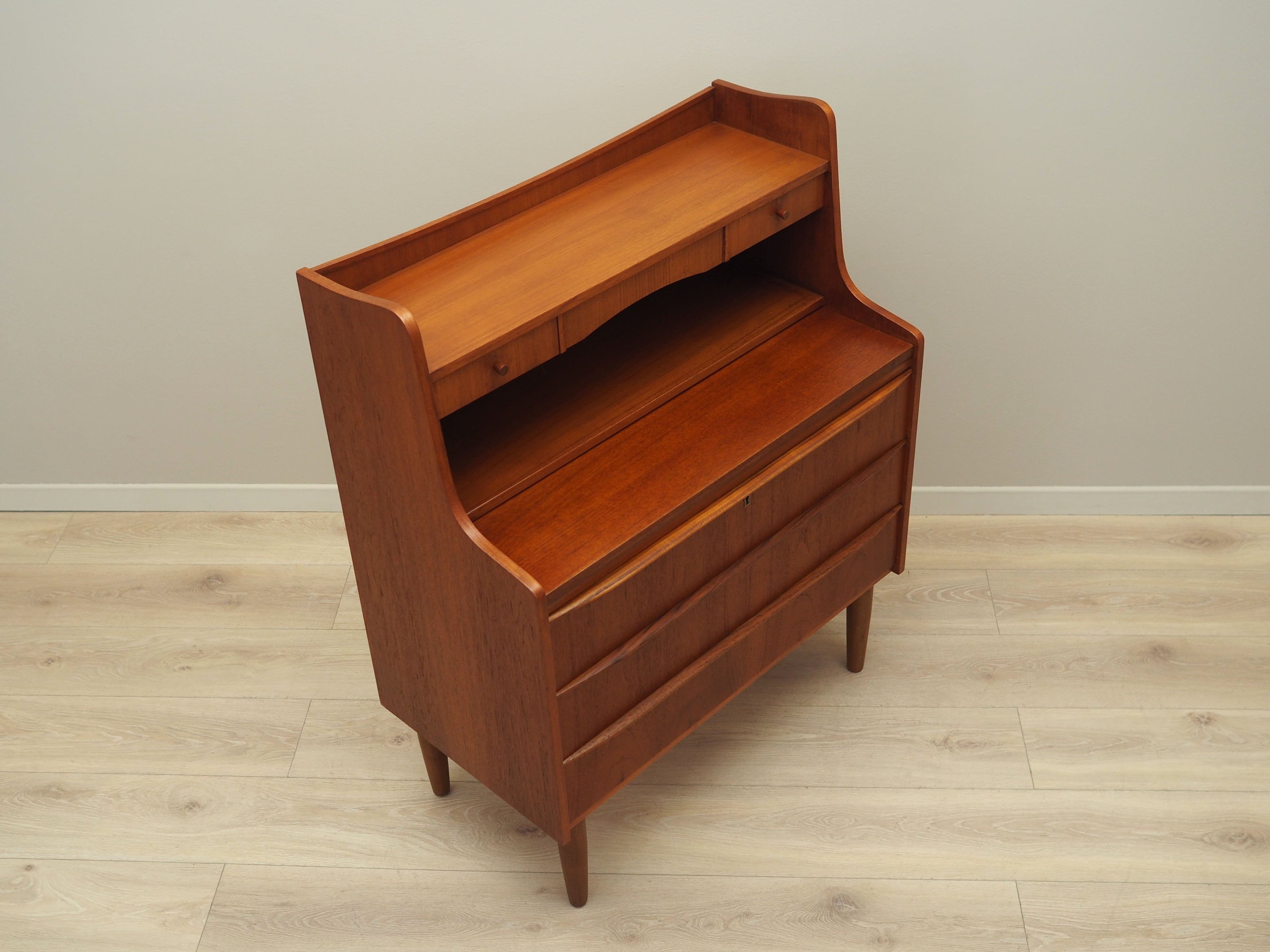 Teak_secretary,_Danish_design,_1970s,_production:_Denmark