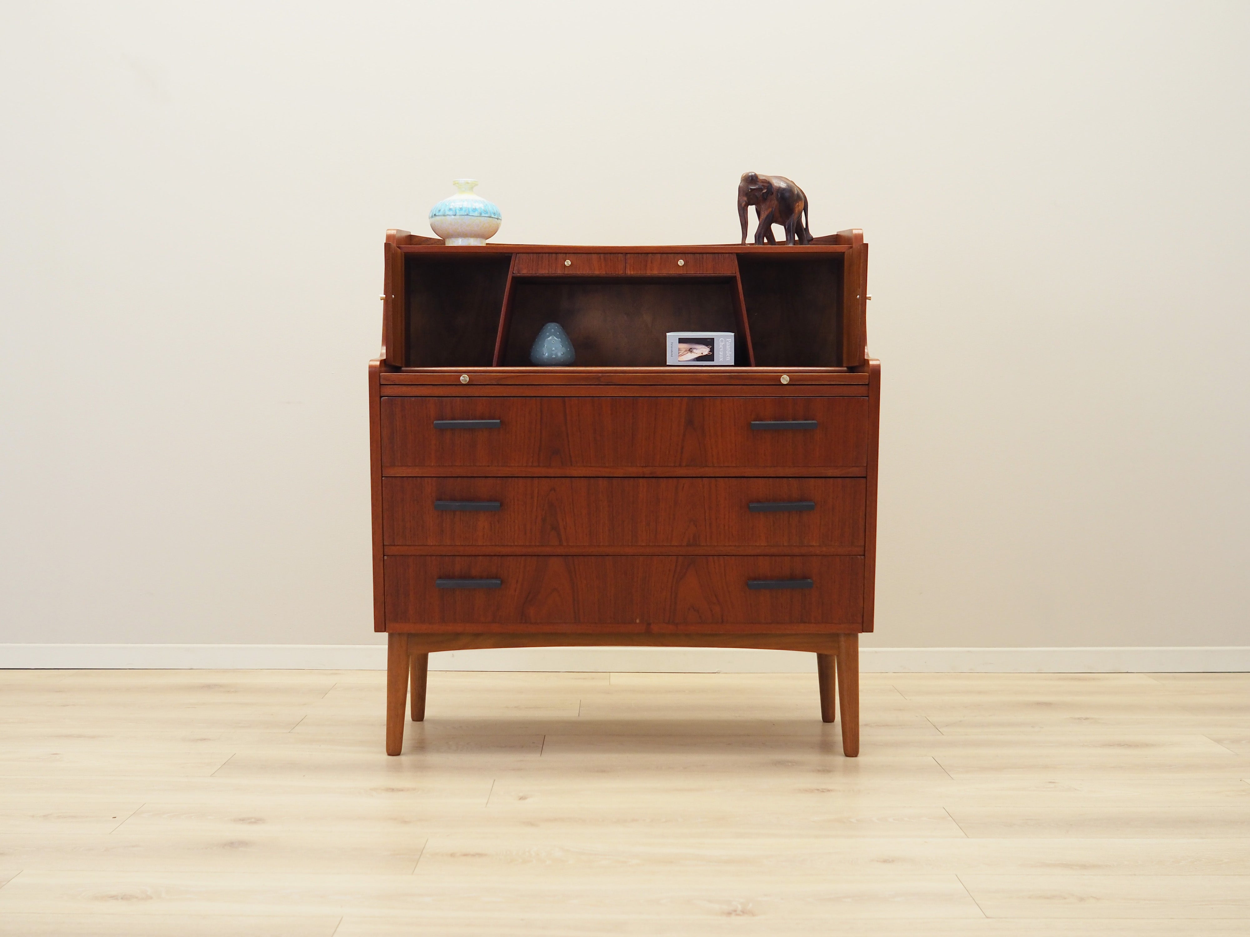 Teak_secretary,_Danish_design,_1970s,_production:_Denmark