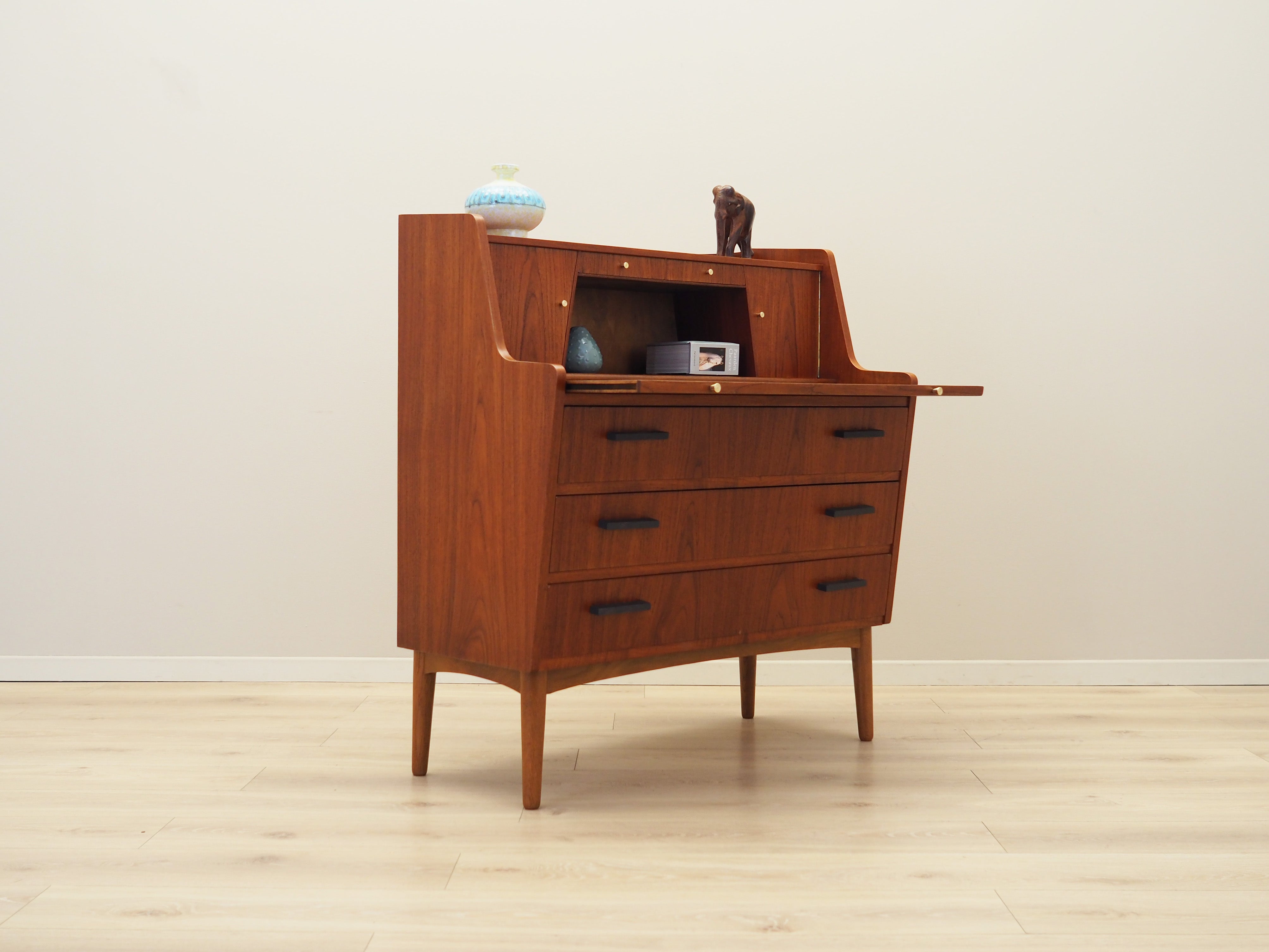 Teak_secretary,_Danish_design,_1970s,_production:_Denmark