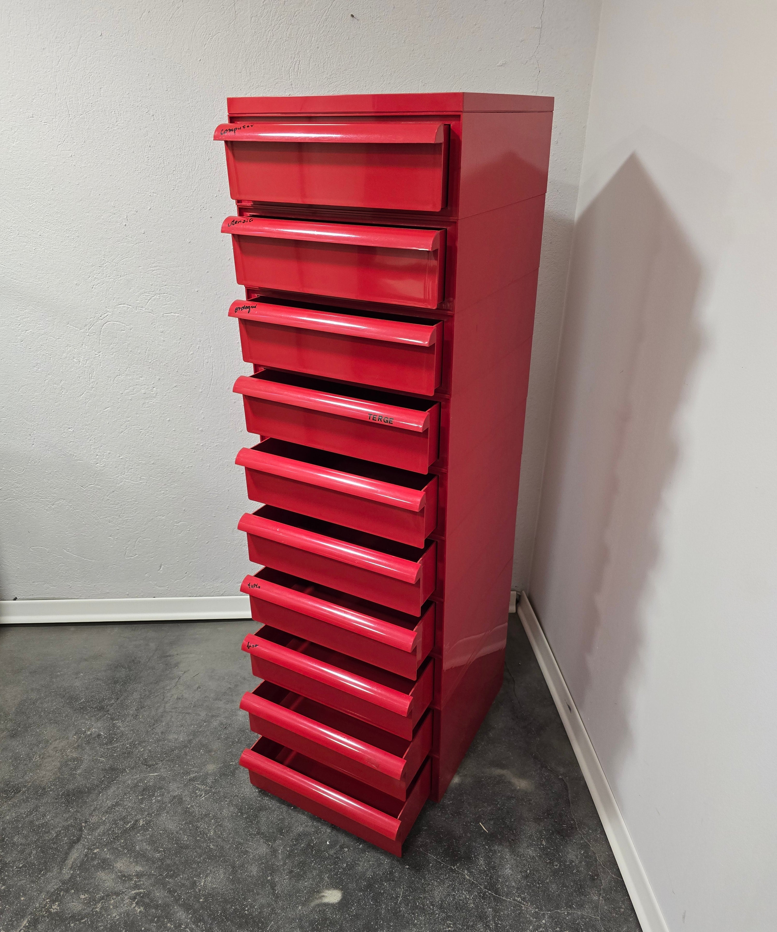 Kartell_Drawers_by_Simon_Fussell_1970s