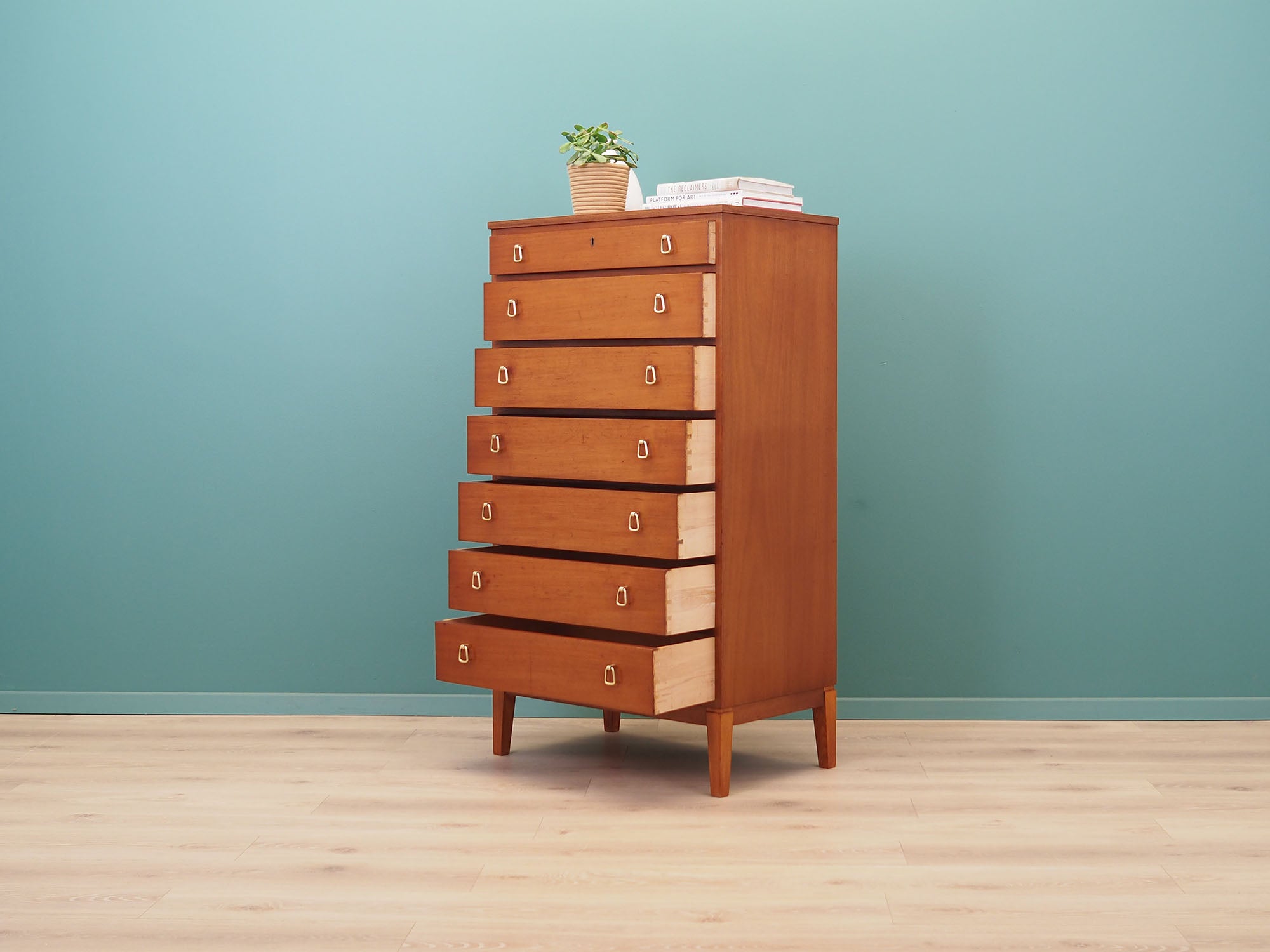 Mahogany_chest_of_drawers,_Danish_design,_1970s,_production:_Denmark