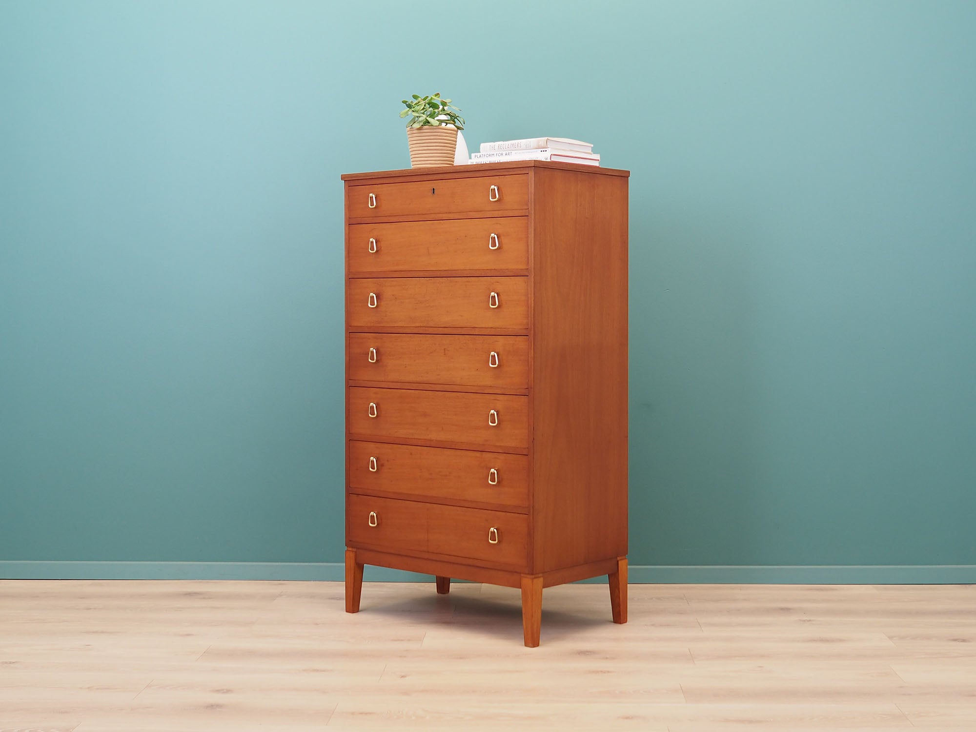 Mahogany_chest_of_drawers,_Danish_design,_1970s,_production:_Denmark