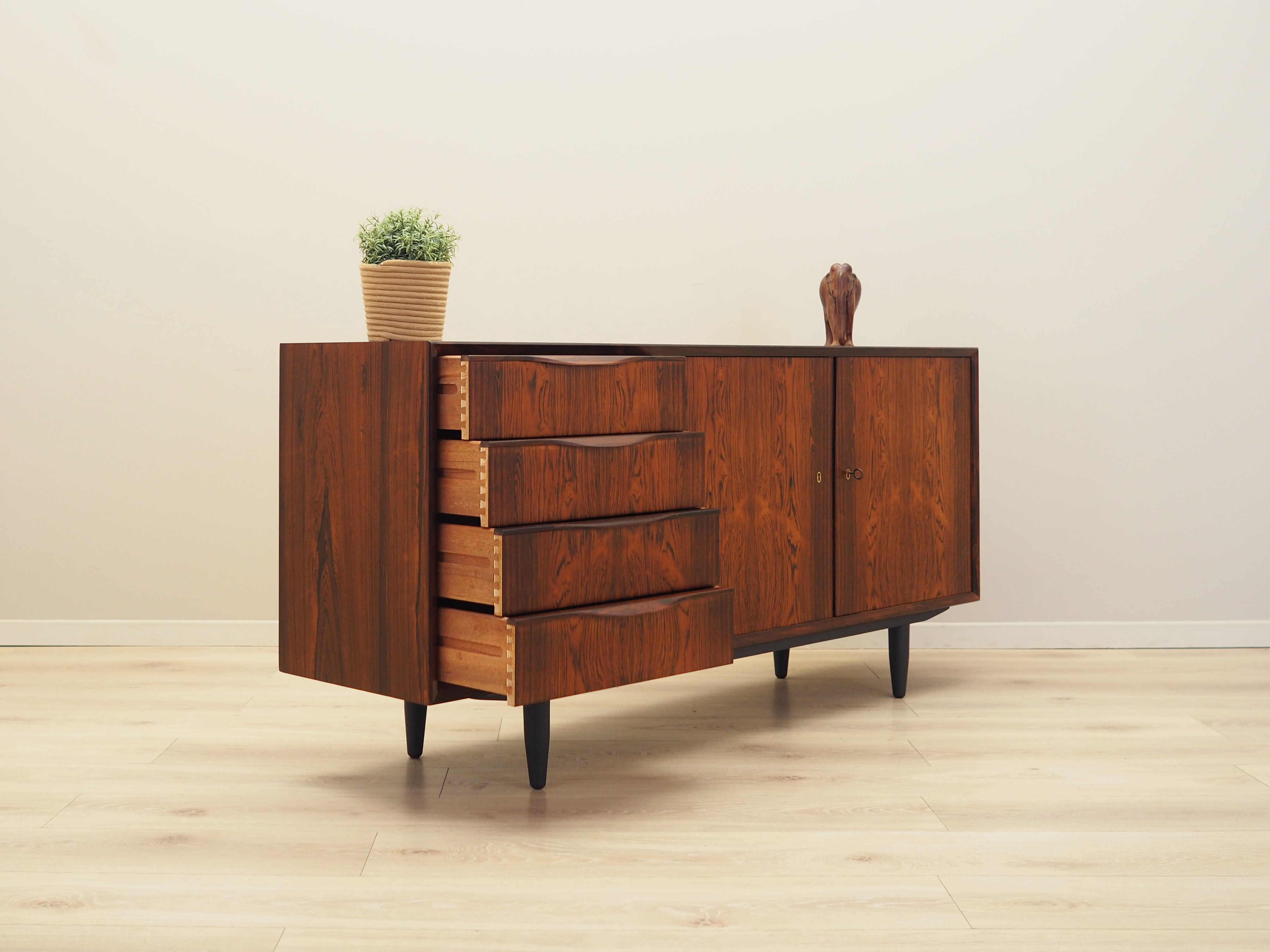 Rosewood_dresser,_Danish_design,_1960s,_designer:_Erling_Torvits