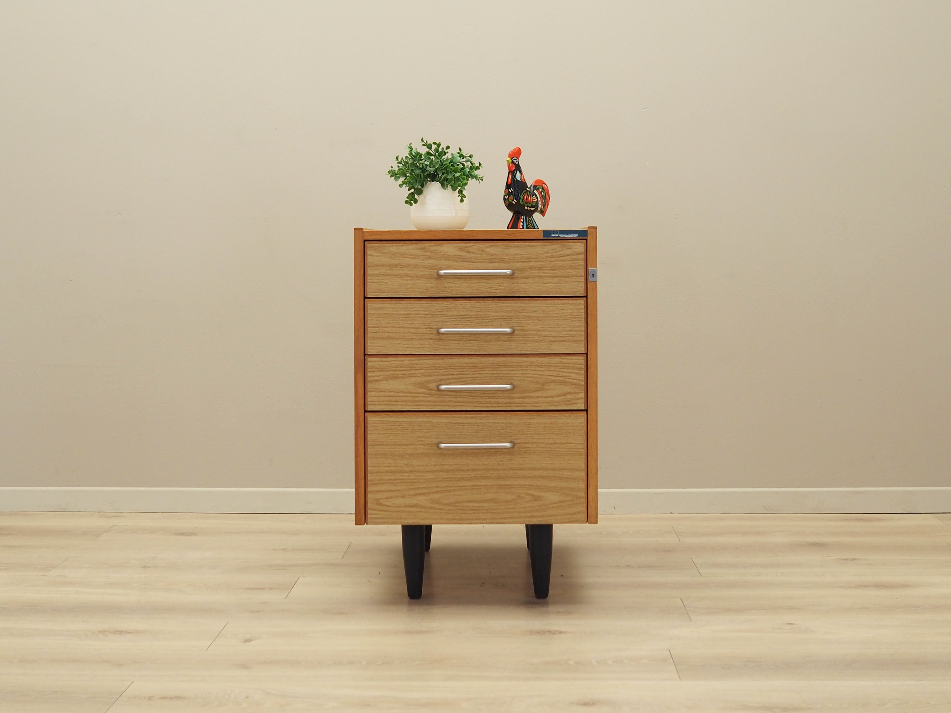 Chest_of_drawers,_Danish_design,_1970s,_manufacturer:_Sorø_Terminalborde_Ole_Bjerregaard_Pedersen_ApS