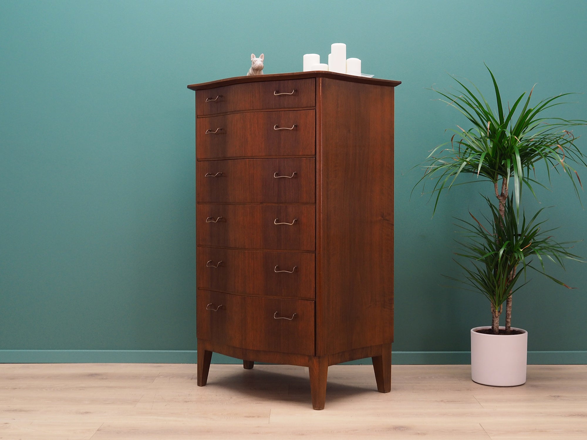 Mahogany_chest_of_drawers,_Danish_design,_1960s_by_Øm_Mobelfabrik