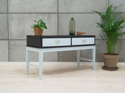 Walnut_chest_of_drawers,_French_design,_1970s,_production:_France