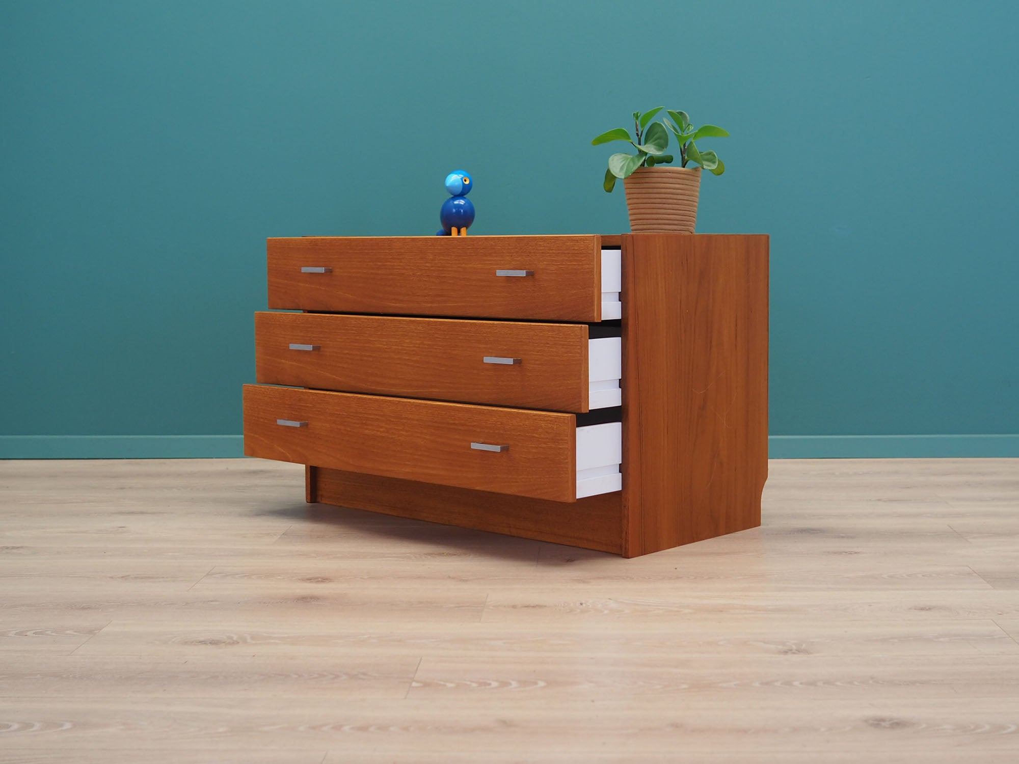 Teak_chest_of_drawers,_Danish_design,_1990s,_production:_Denmark