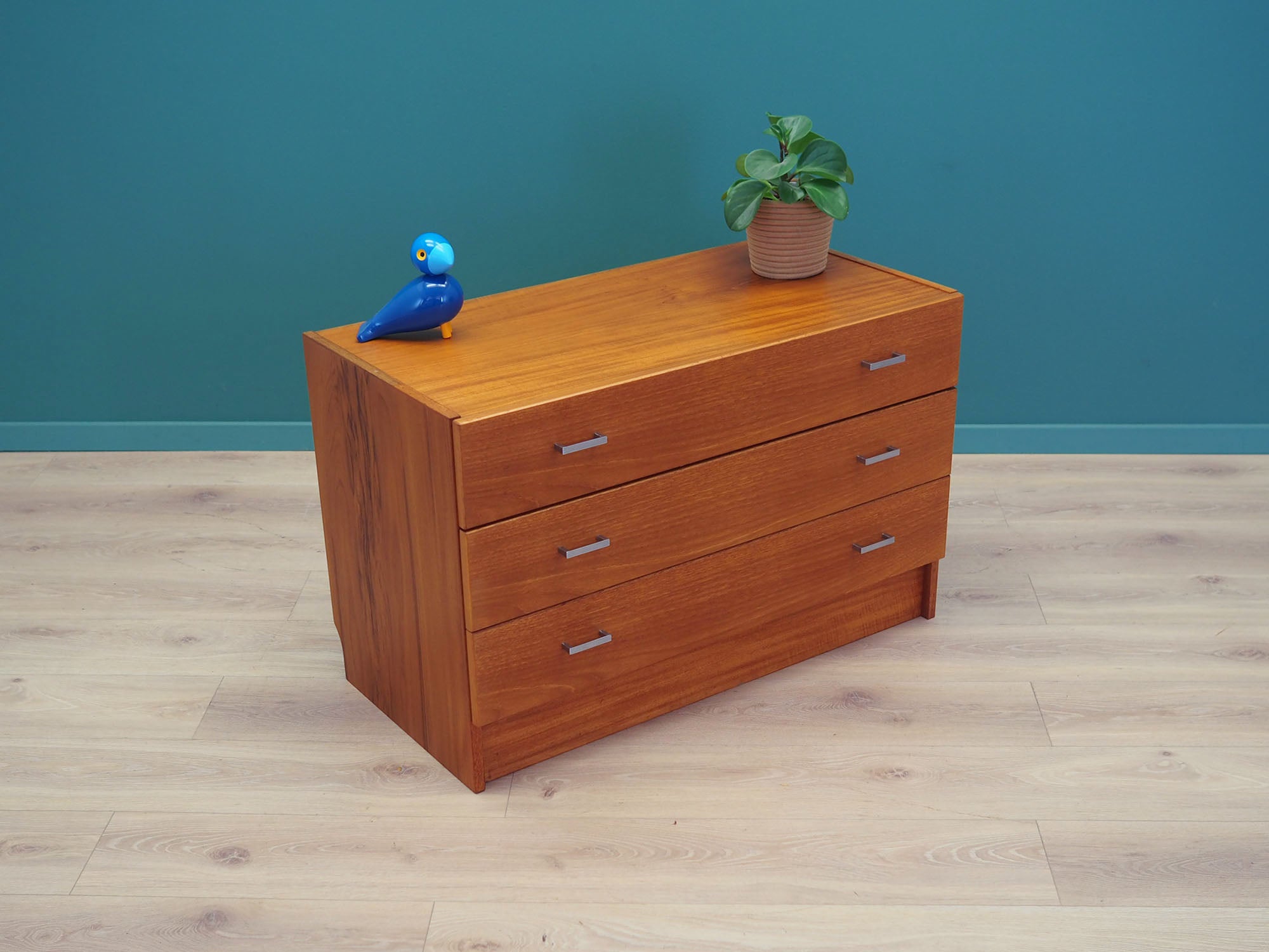 Teak_chest_of_drawers,_Danish_design,_1990s,_production:_Denmark