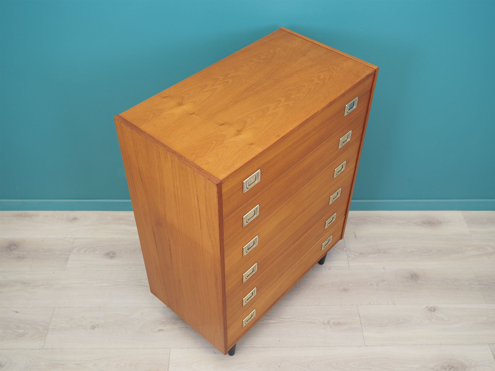 Teak_chest_of_drawers,_Danish_design,_1970s,_production:_Denmark