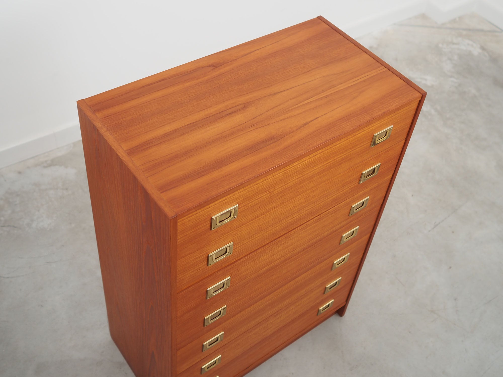 Teak_chest_of_drawers,_Danish_design,_1970s,_production:_Denmark