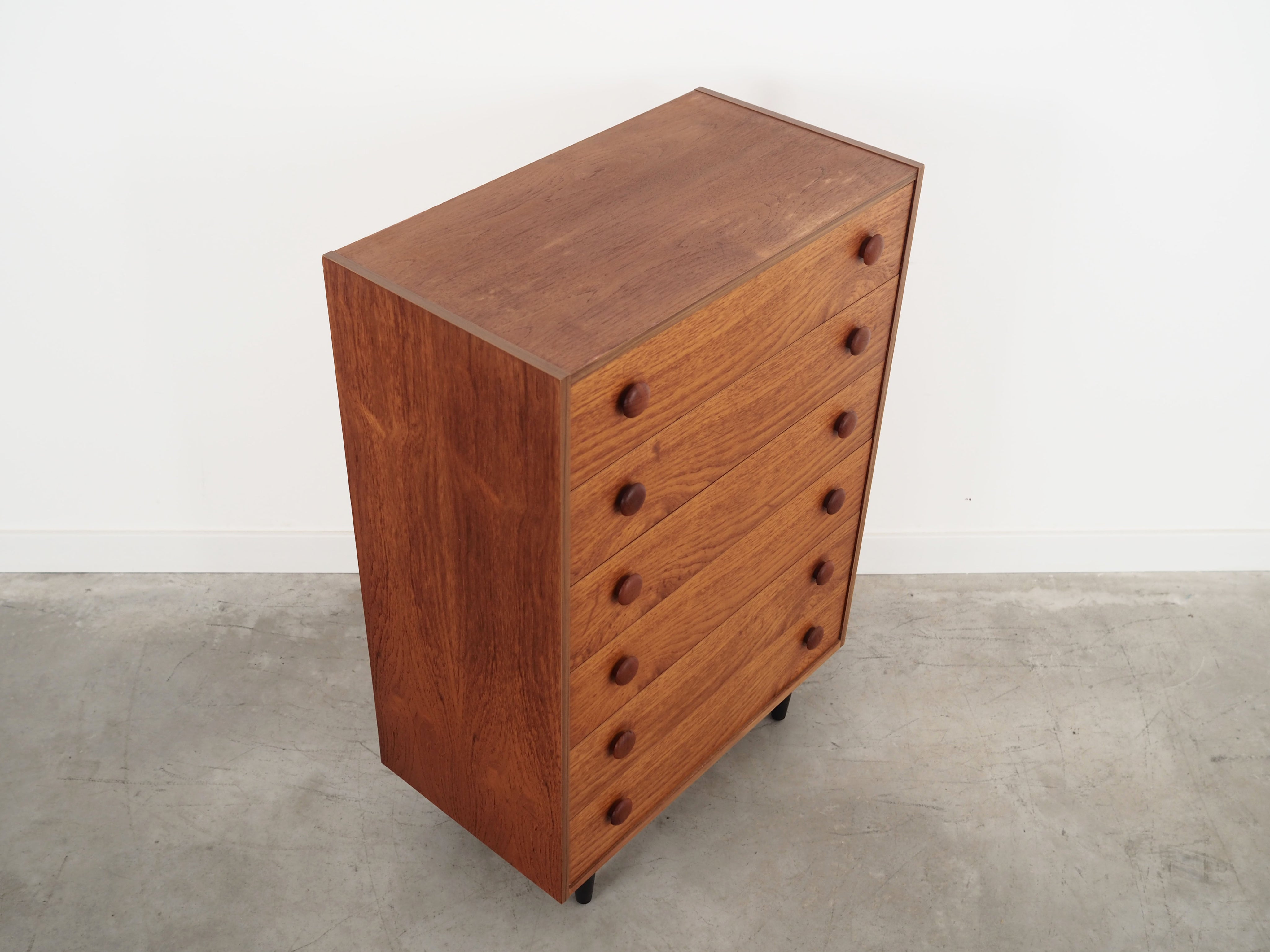 Teak_chest_of_drawers,_Danish_design,_1960s,_production:_Denmark