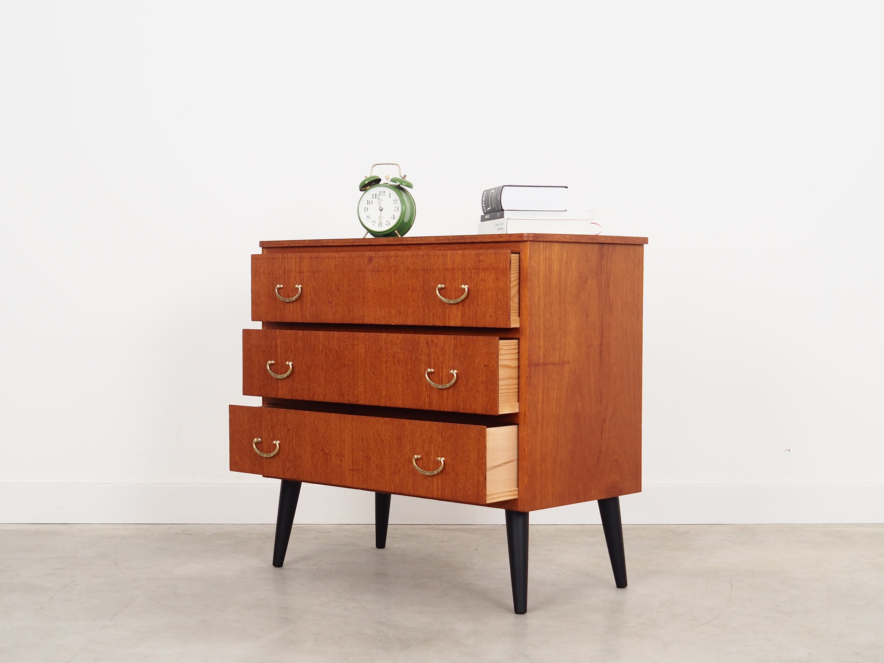 Teak_chest_of_drawers,_Swedish_design,_1970s,_production:_Sweden