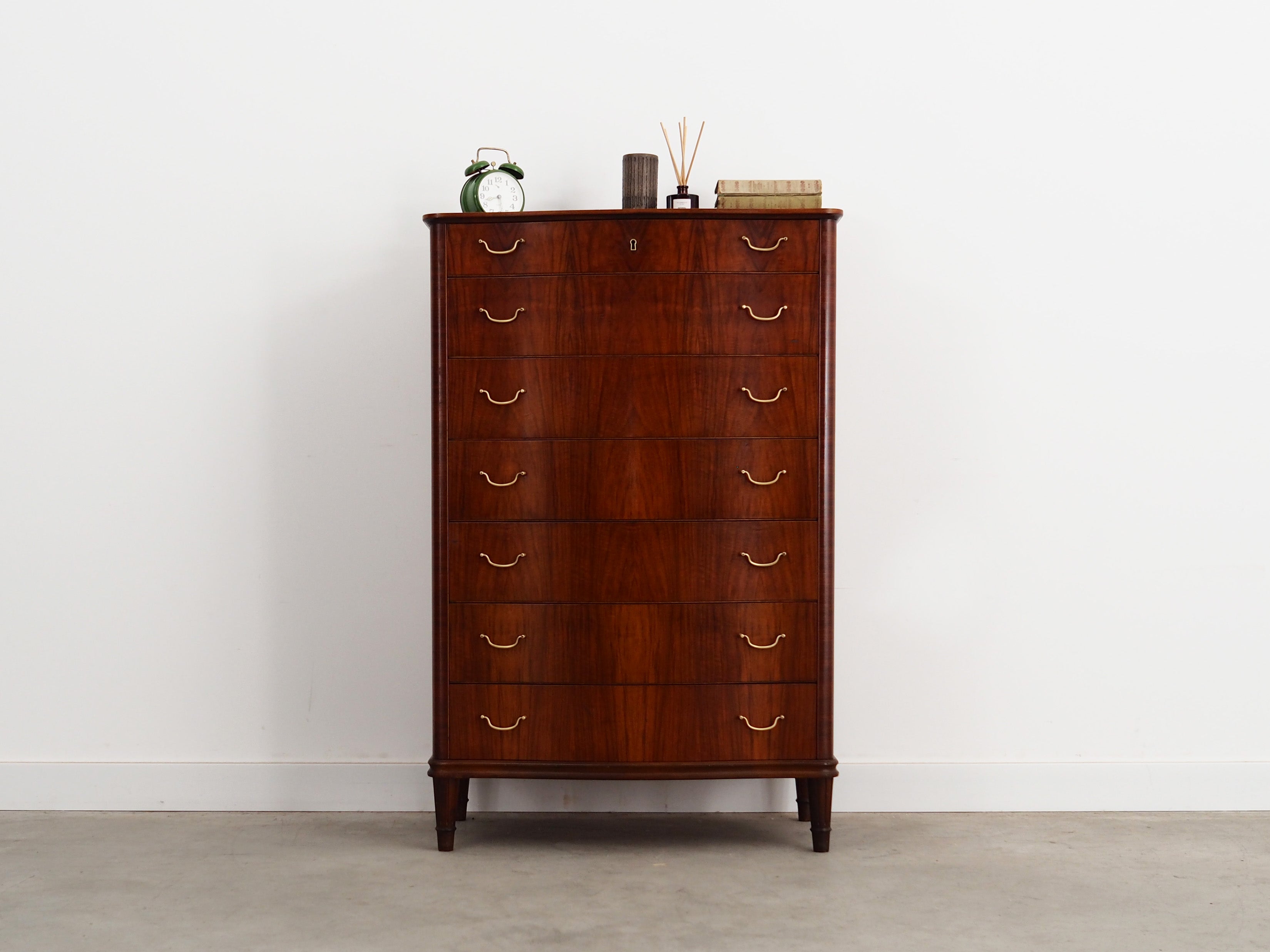 Walnut_chest_of_drawers,_Danish_design,_1960s,_production:_Denmark