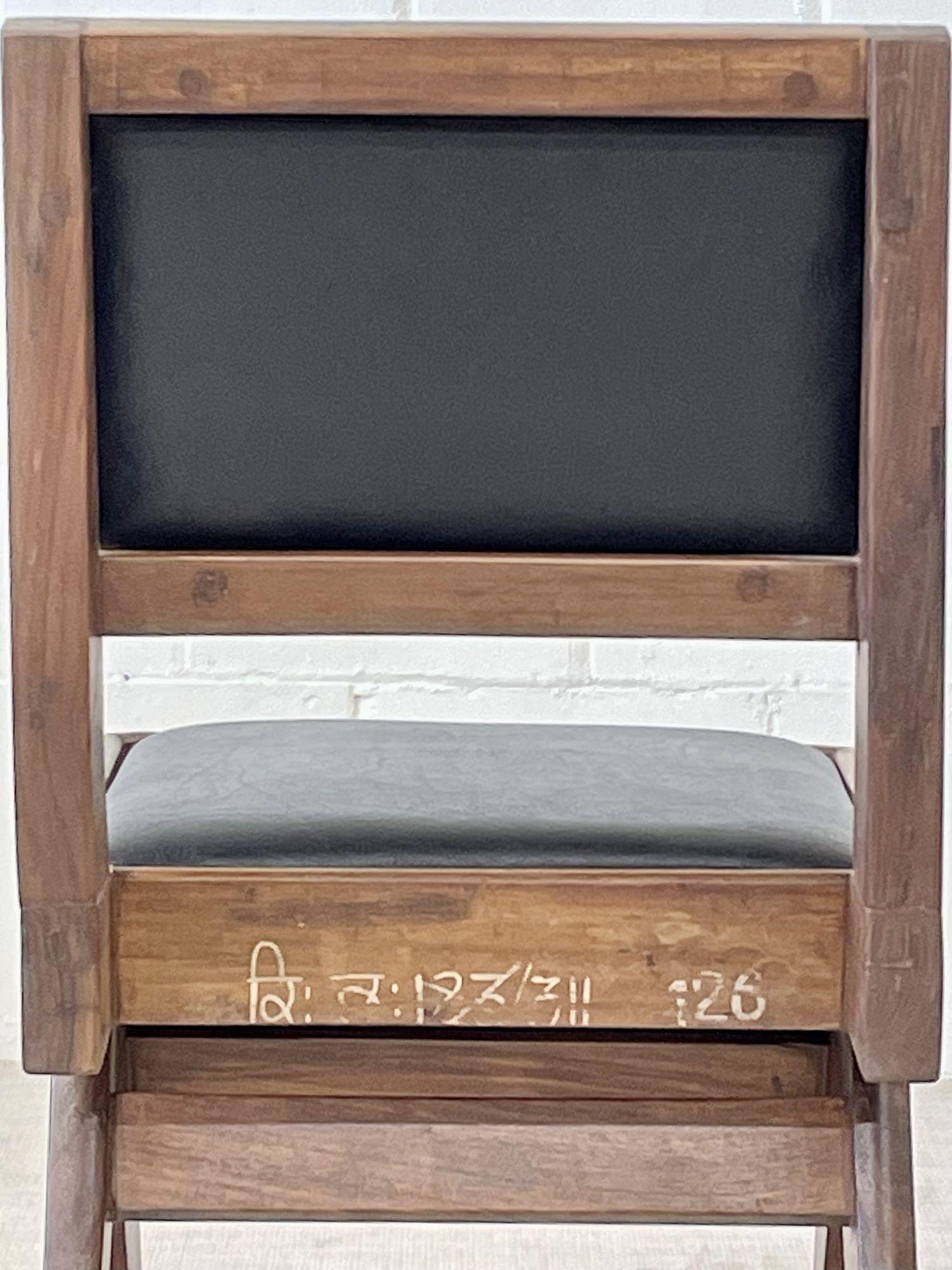 Set_of_6_Pierre_Jeanneret_Dining_Chairs,_French_Mid-Century_Modern_Teak,_Chandigarh