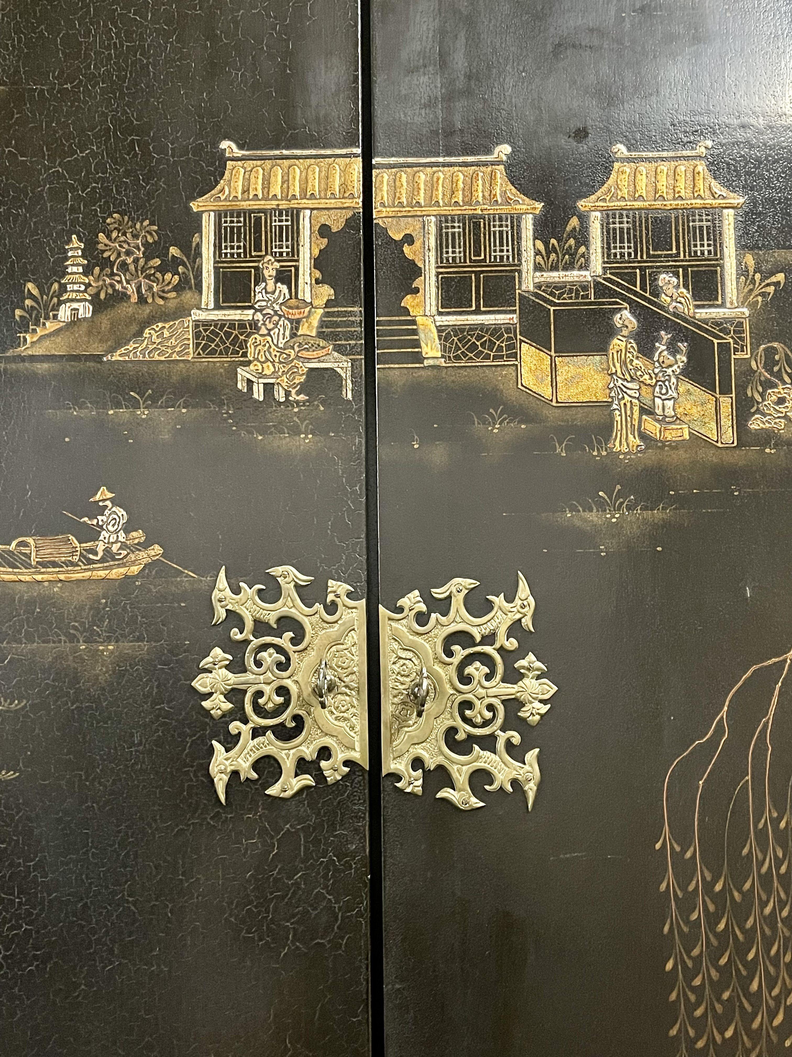 Set_of_2_of_Griswold_Cabinets_Armoires_in_Chinoiserie_Style,_Mid-20th_Century,_USA